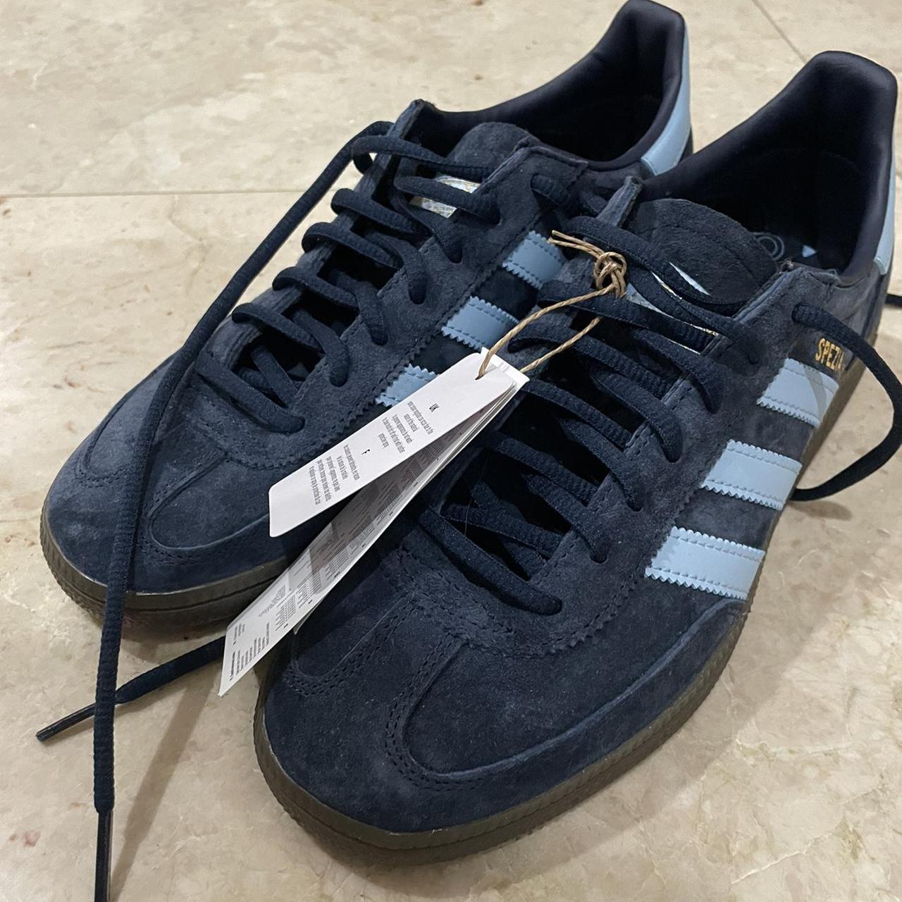 ADIDAS SPEZIAL HANDBALL NAVY GUM Size 7 - Depop