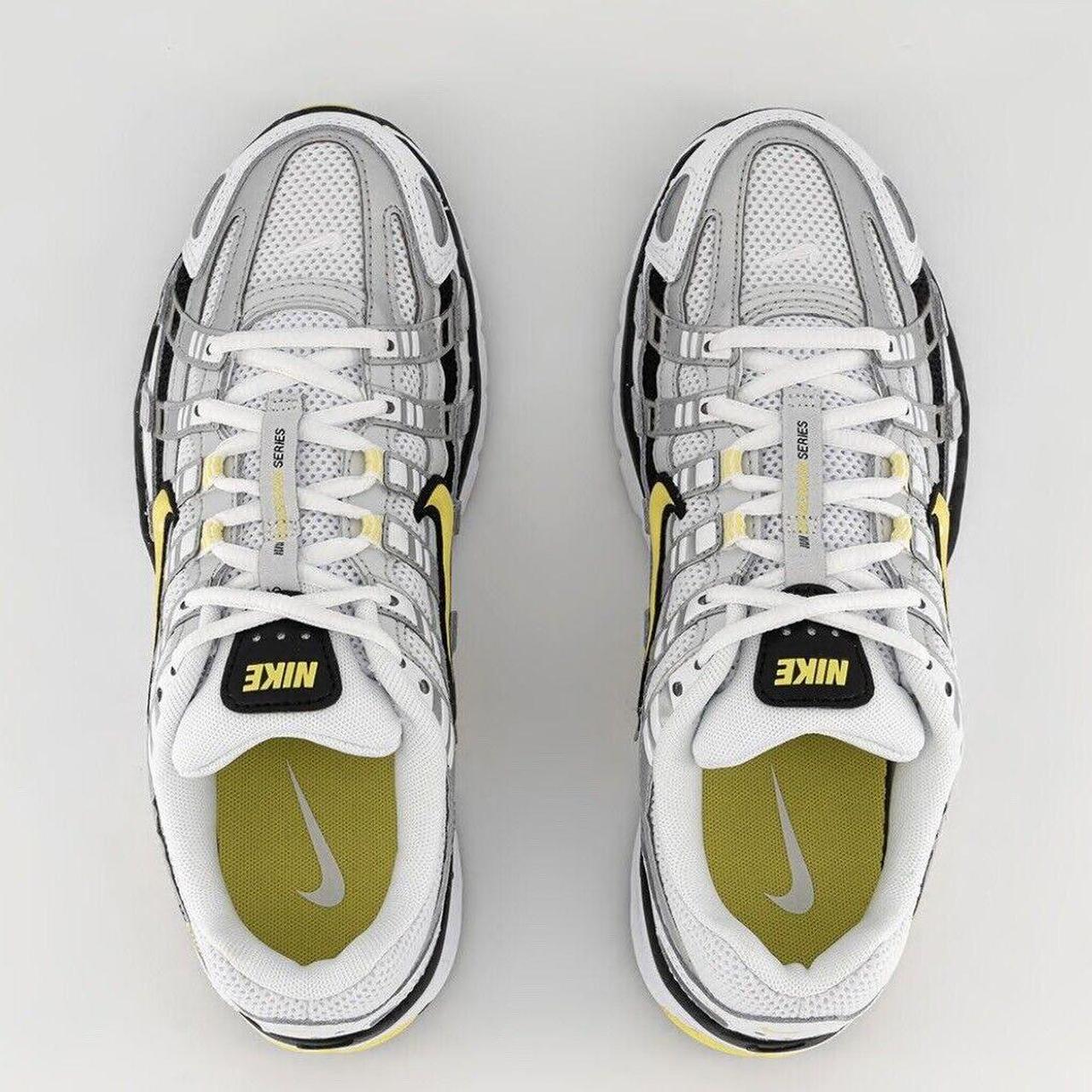 womens silver nike trainers