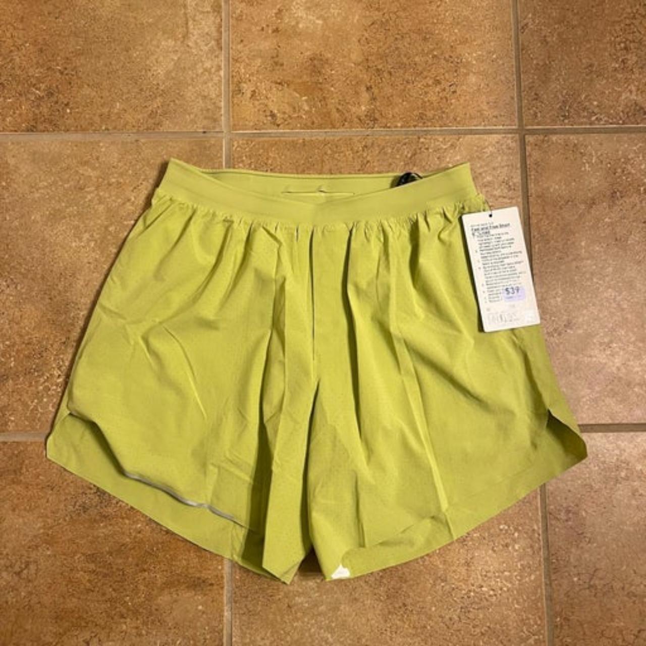 Lululemon Men's Green Shorts Depop