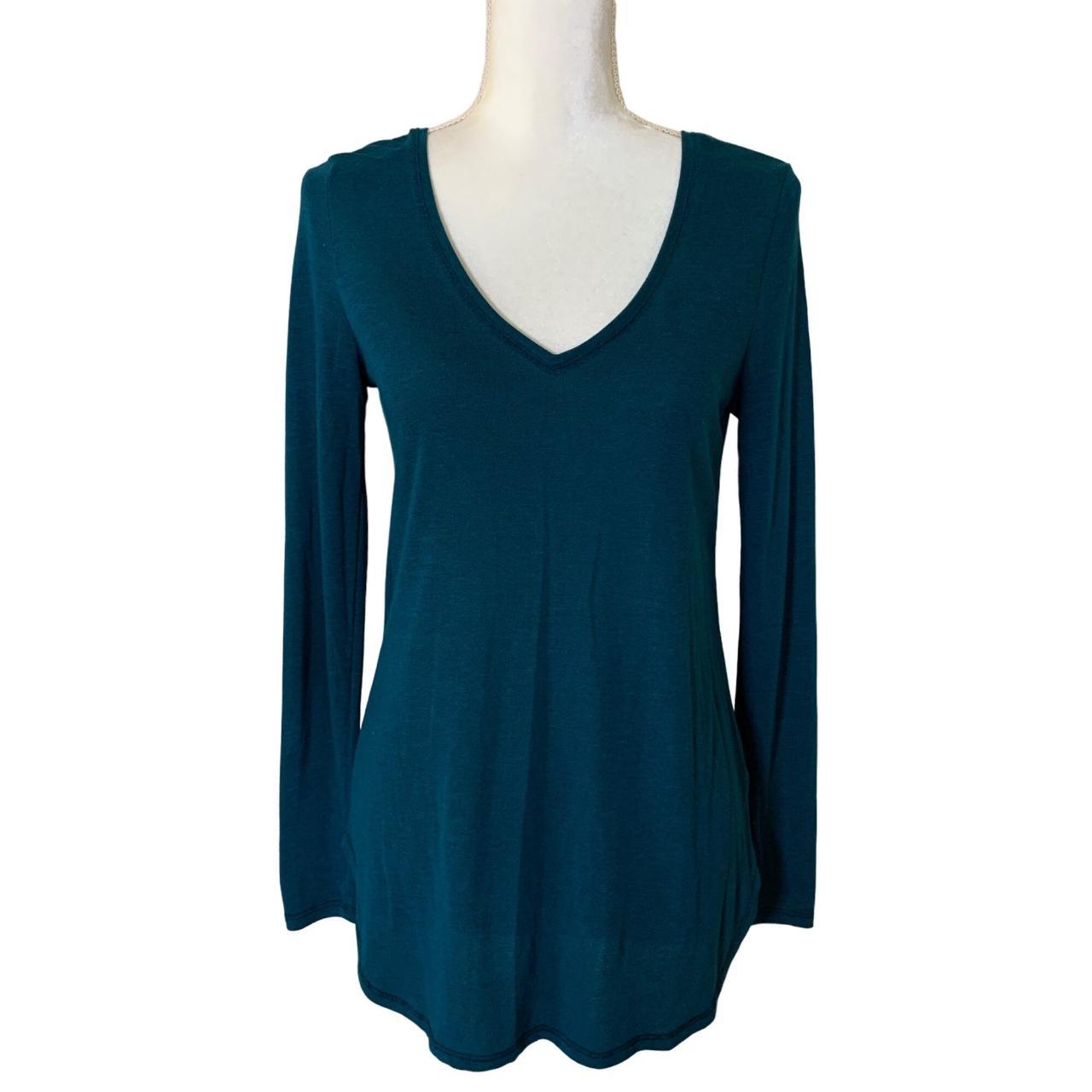 mossimo long sleeve v neck
