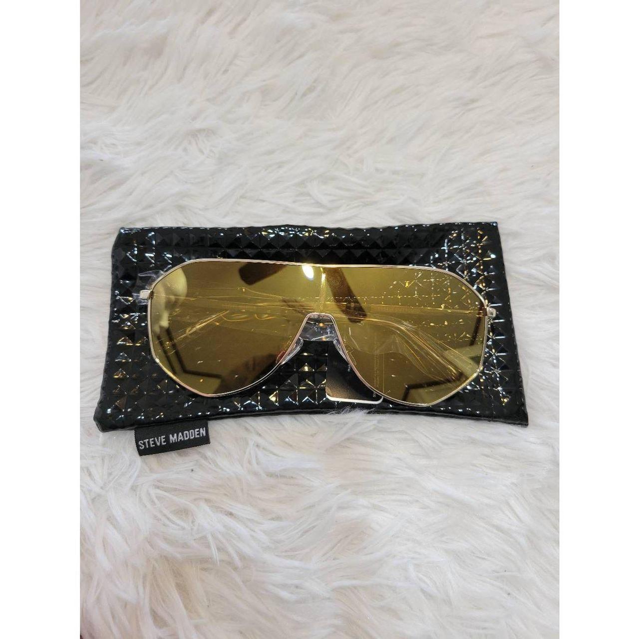NWT FENDI Aviator Logo Gold Shield Sunglasses  Sunglasses, Shield  sunglasses, Fendi eyewear