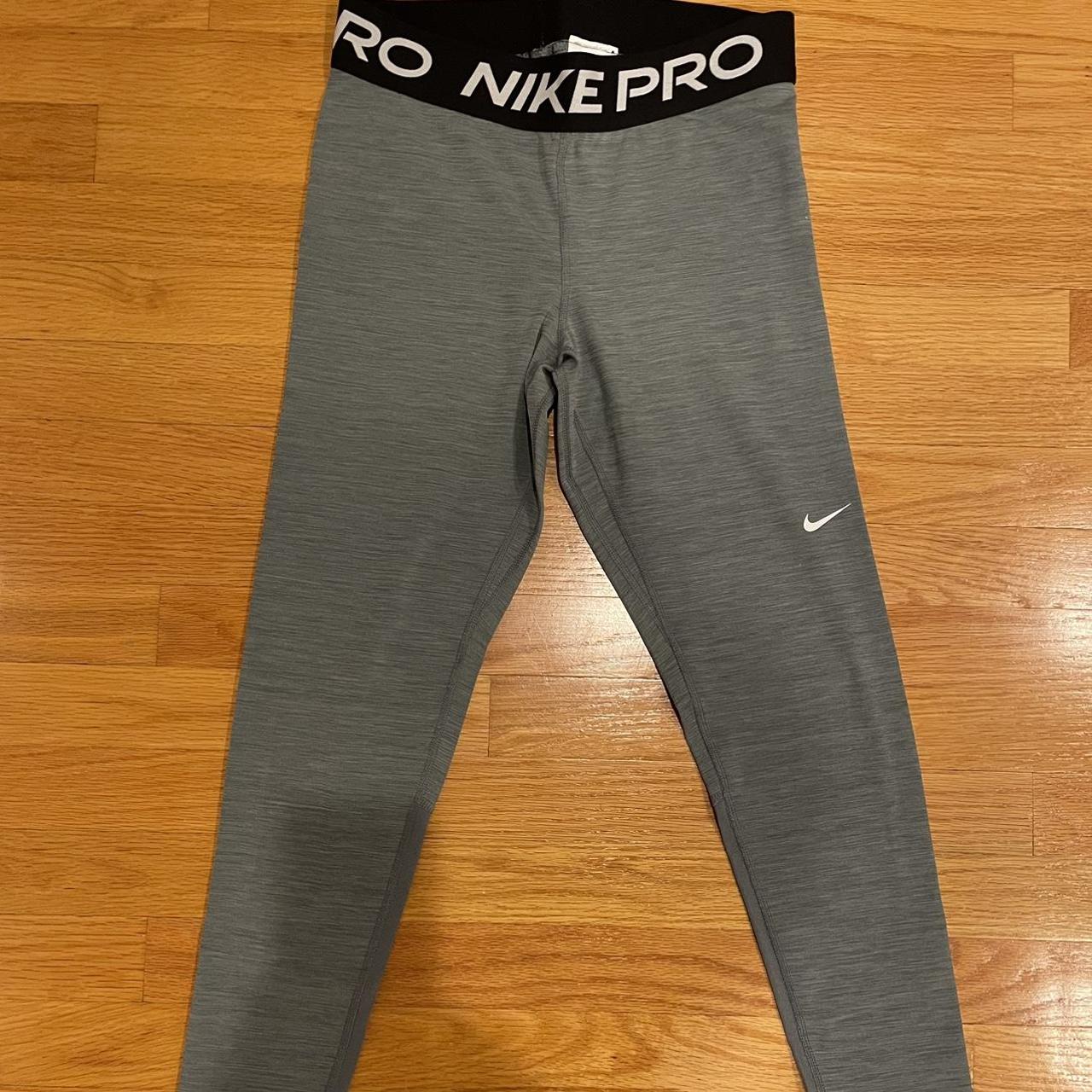 Nike pro leggings!! Size small - Depop