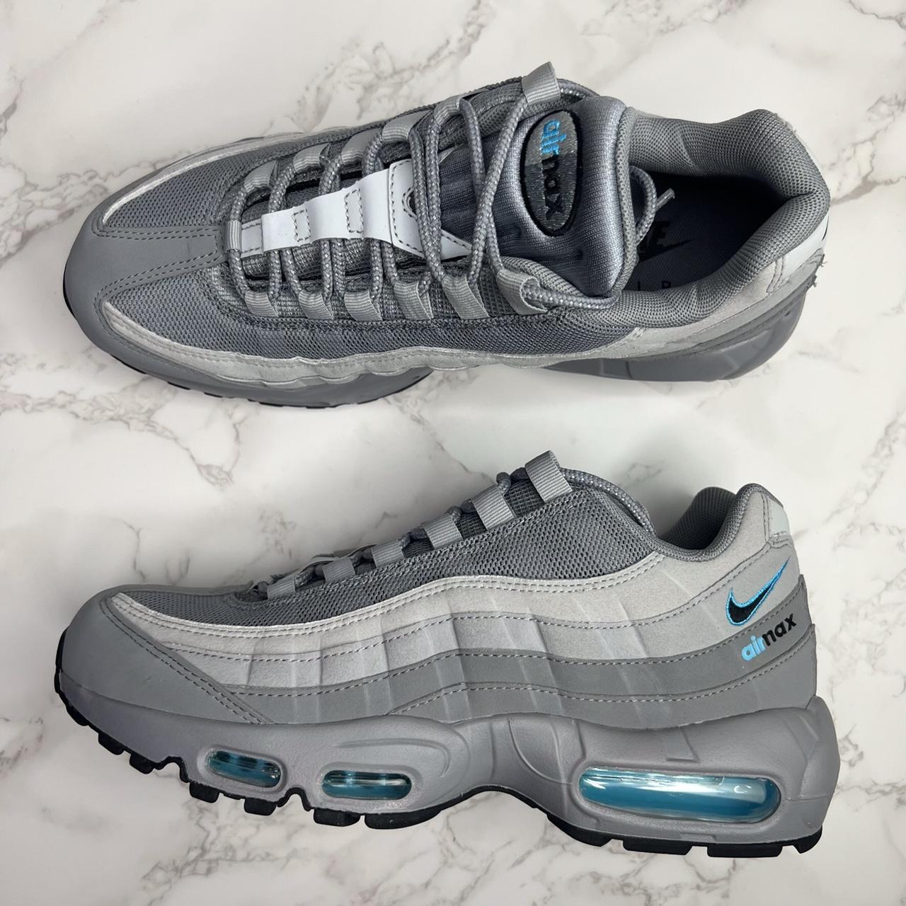 Nike Men's Grey and Blue Trainers | Depop