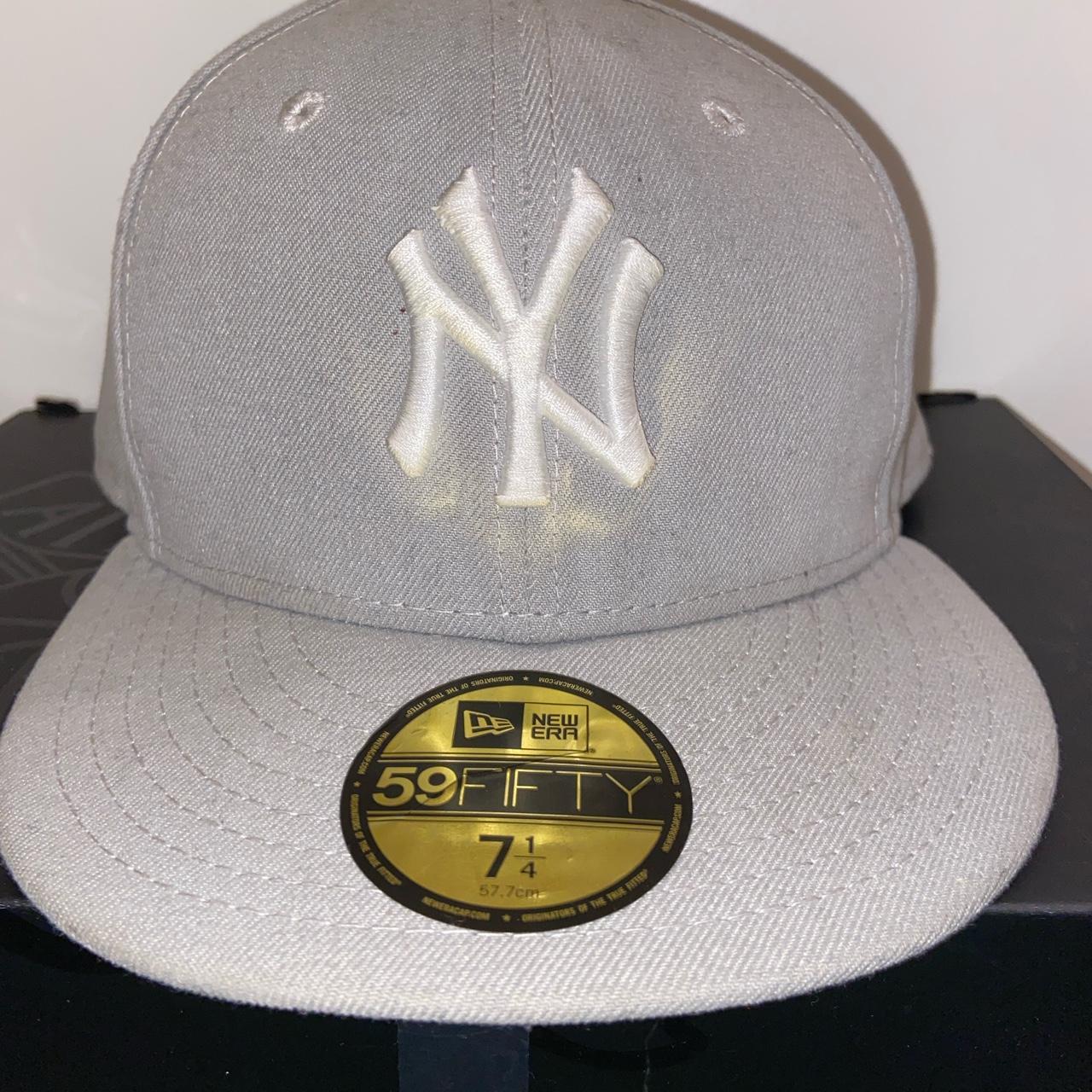 New Era Men S Grey And White Hat Depop