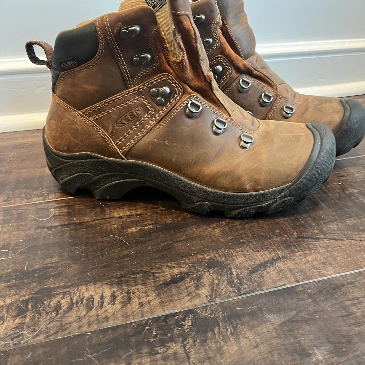mens keen hiking boots on sale