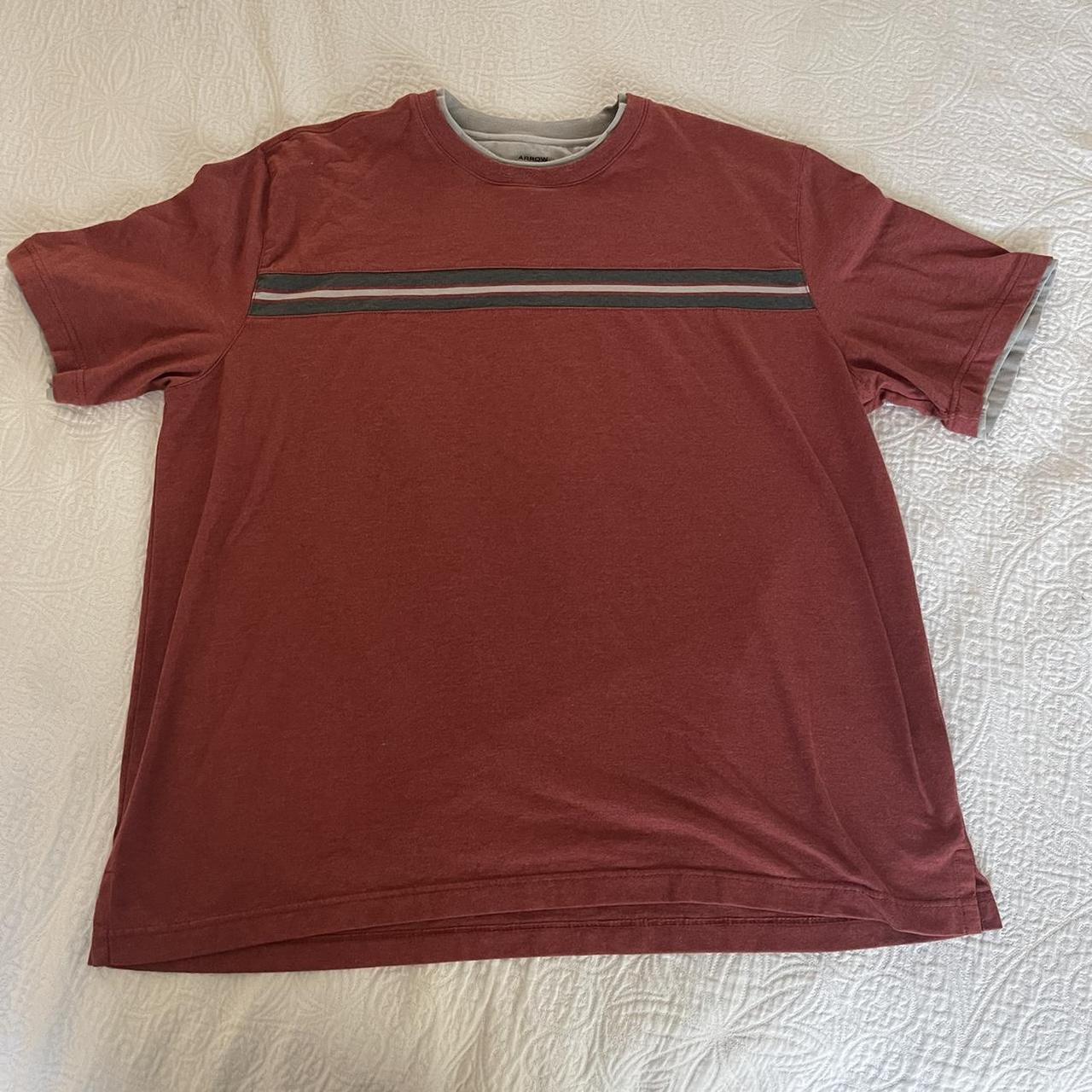 XXL red arrow tee #tshirt #00s #y2k #vintage #casual - Depop