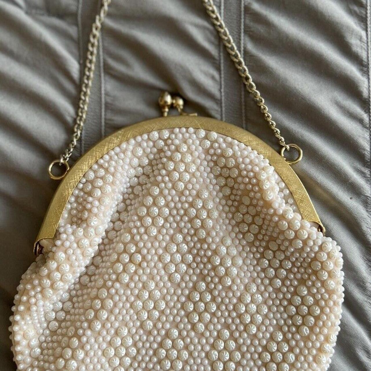 item listed by treasuresnattic