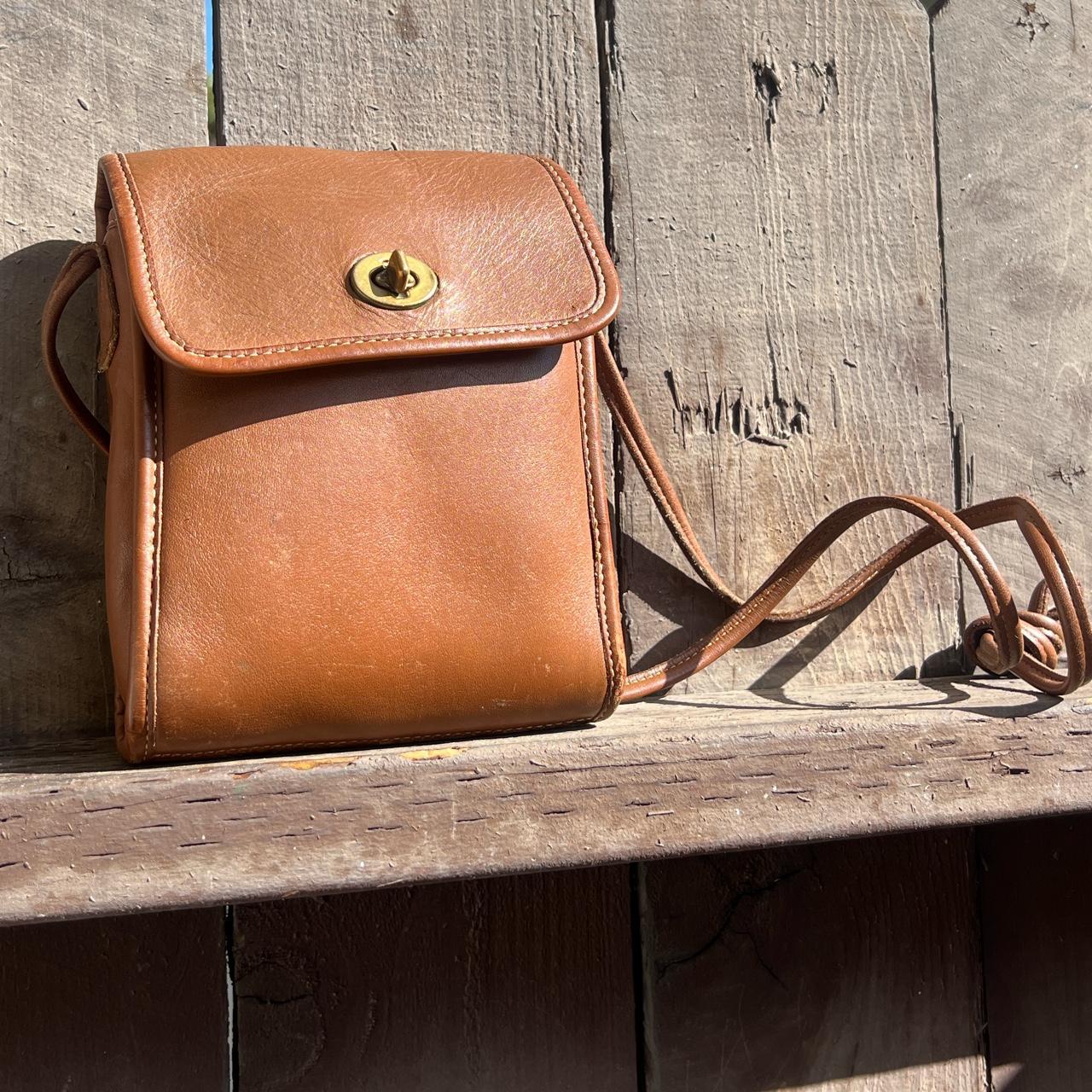 Coach vintage 90s camera tan leather crossbody bag | Depop