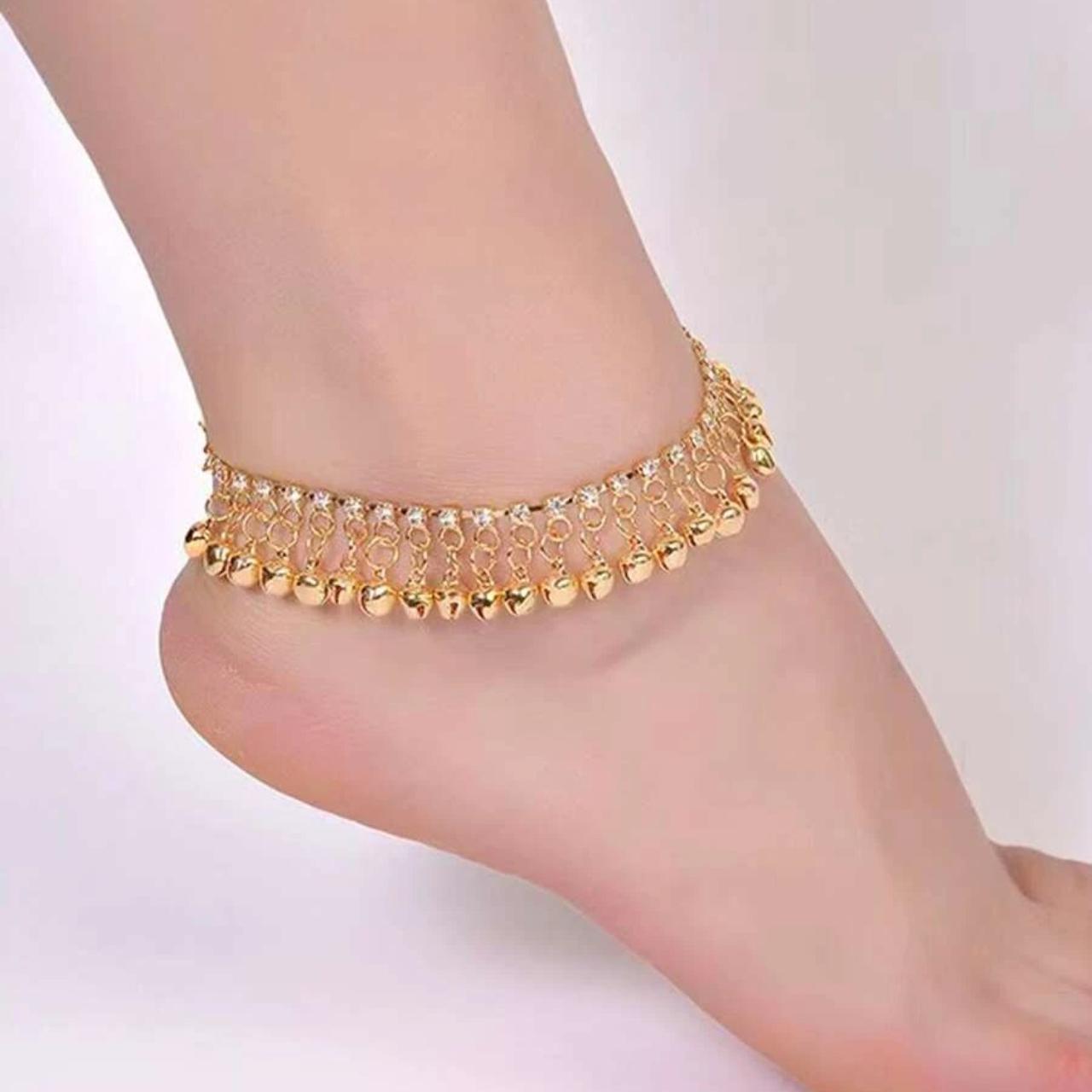 Women's Yellow and Gold Jewellery Depop