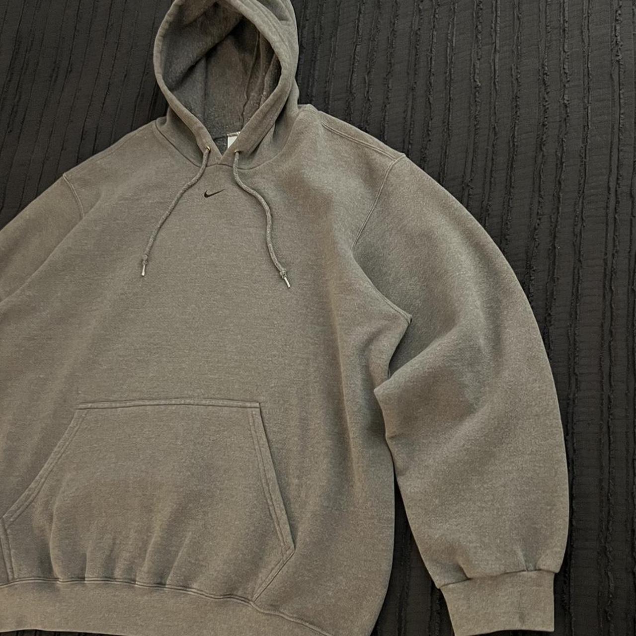 charcoal grey nike sweatshirt