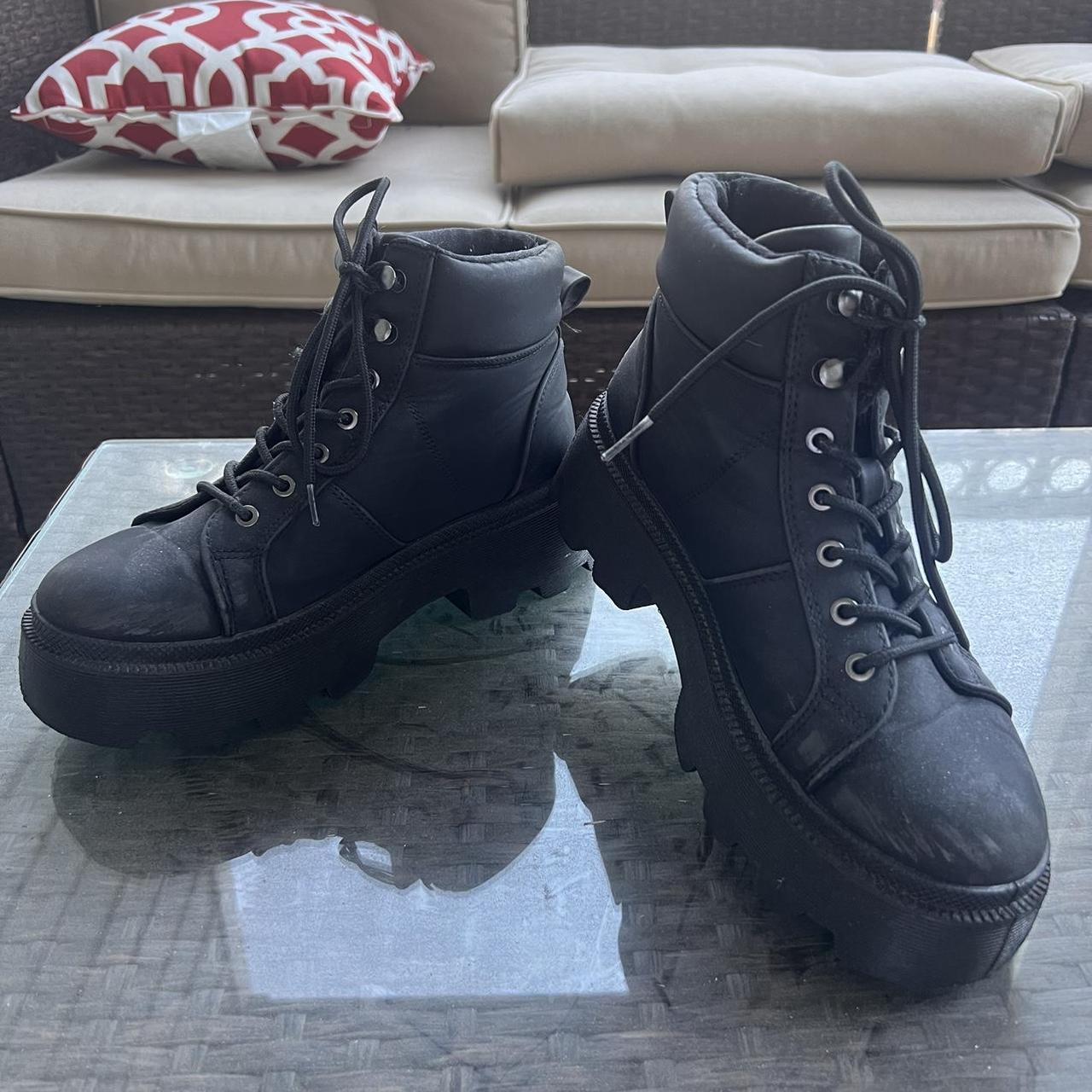flat combat boots black