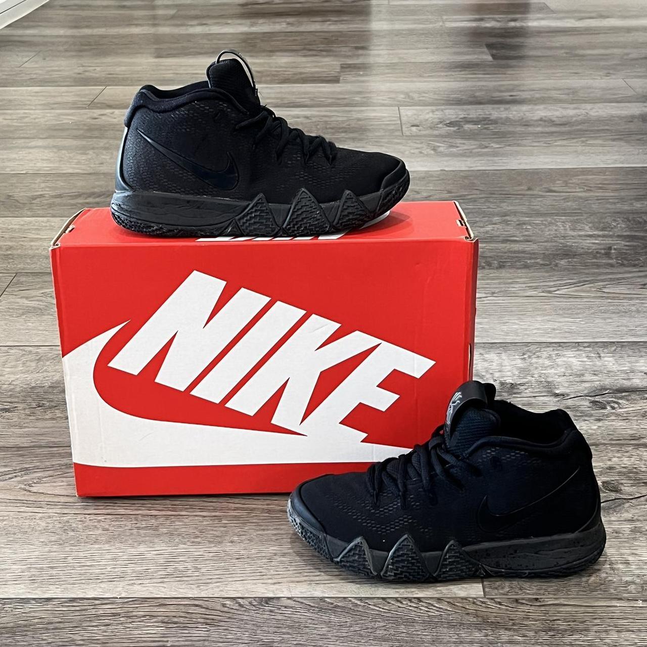 nike blackout trainers