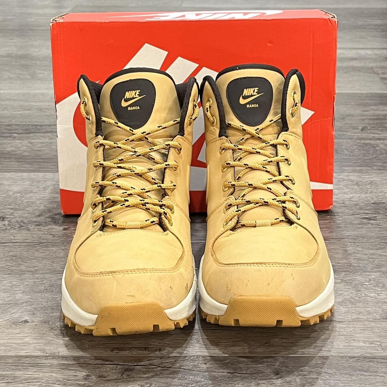 tan nike boots men