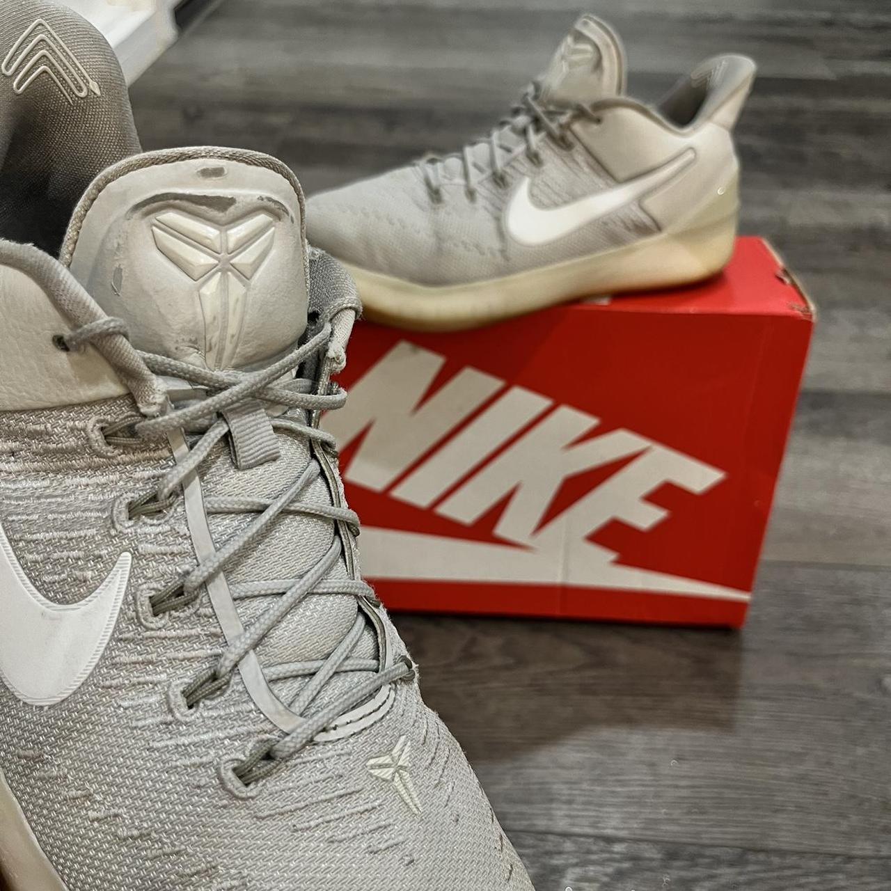 Kobe ad cheap light bone