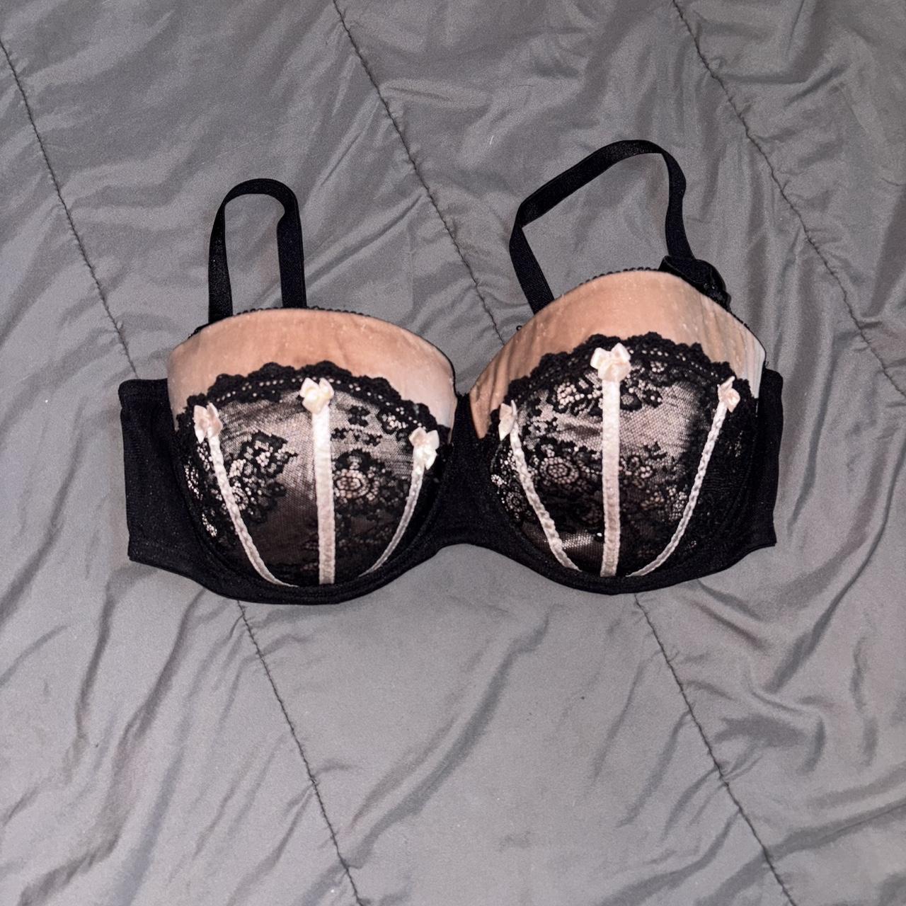 item listed by alygoae