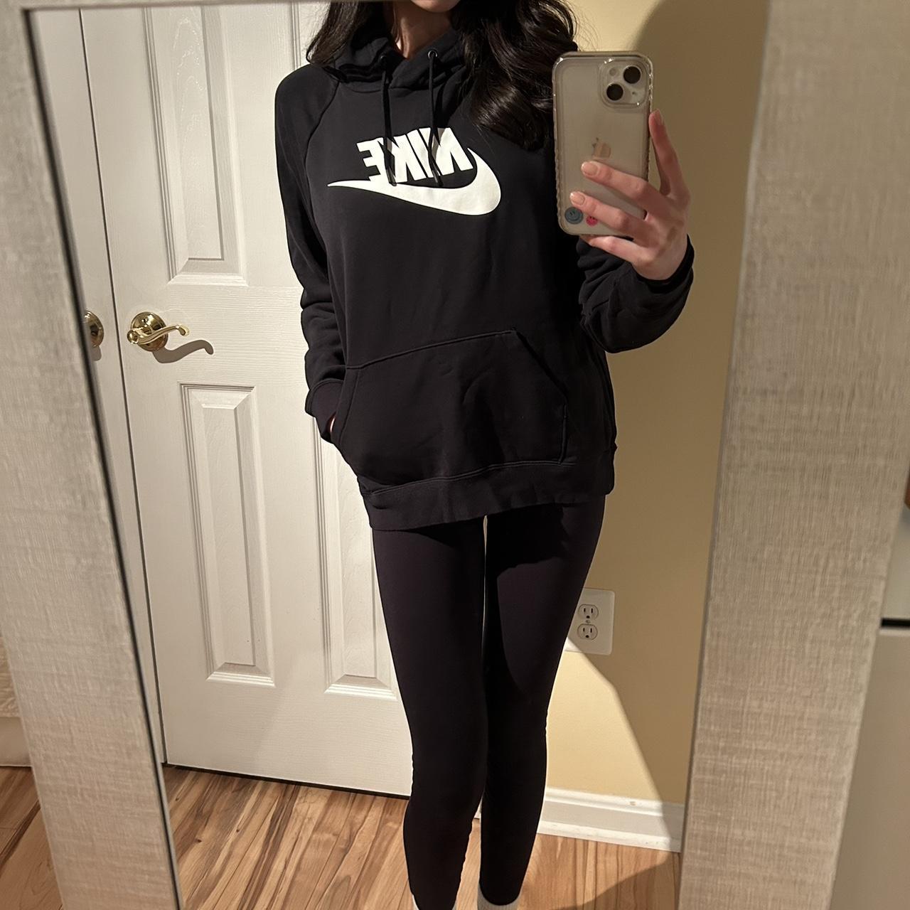 Medium women s Nike hoodie