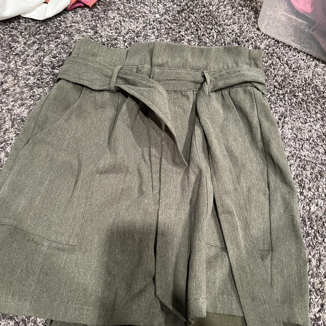 Super cute high green rise shorts Small - Depop