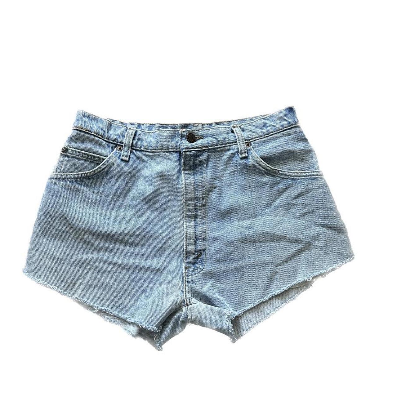 Urban renewal store levi's shorts