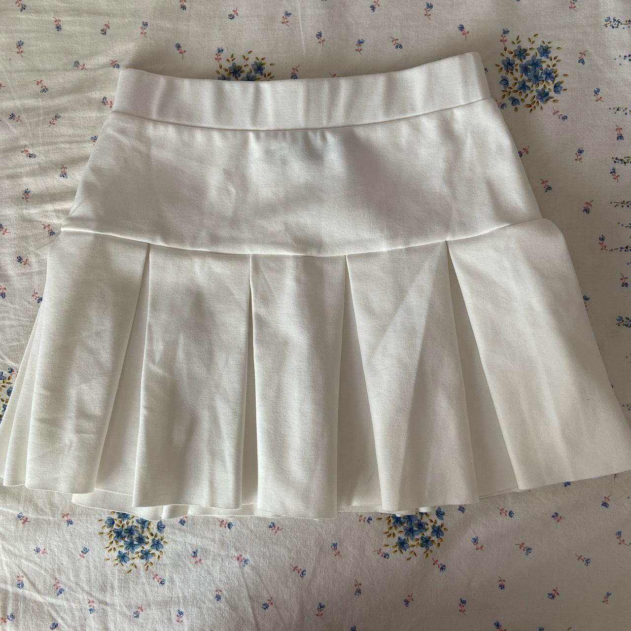 lioness white pleated skirt 🌼 stretchy and comfy... - Depop