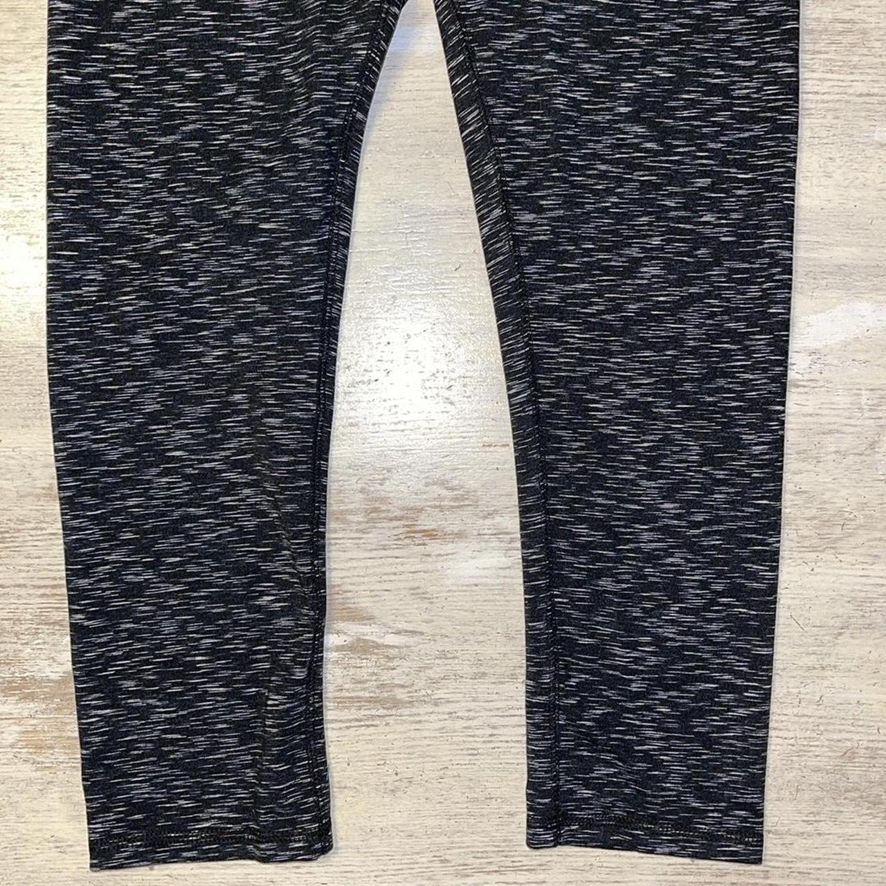 RBX gray cropped capri leggings, women's size small. - Depop