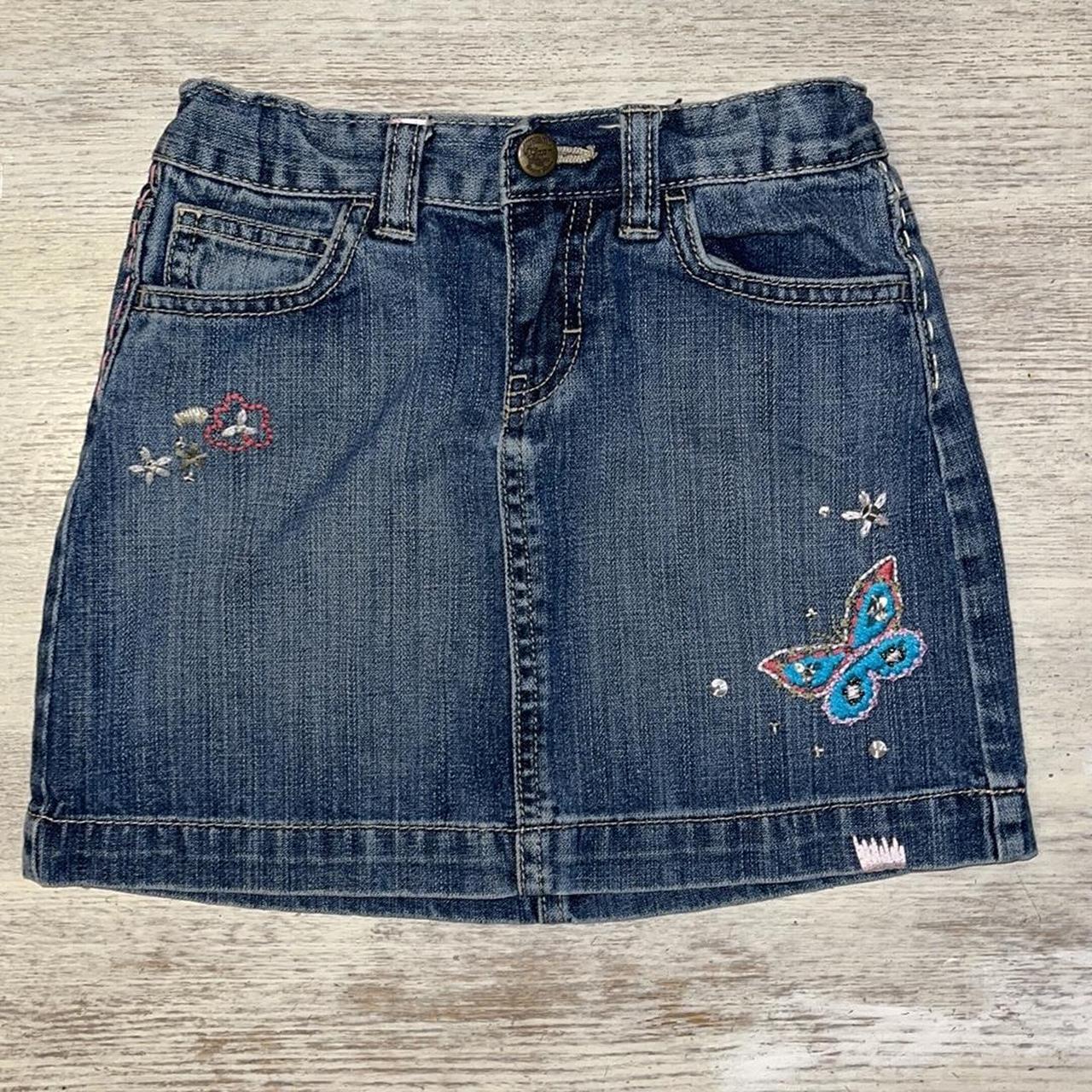 Gap top embroidered skirt