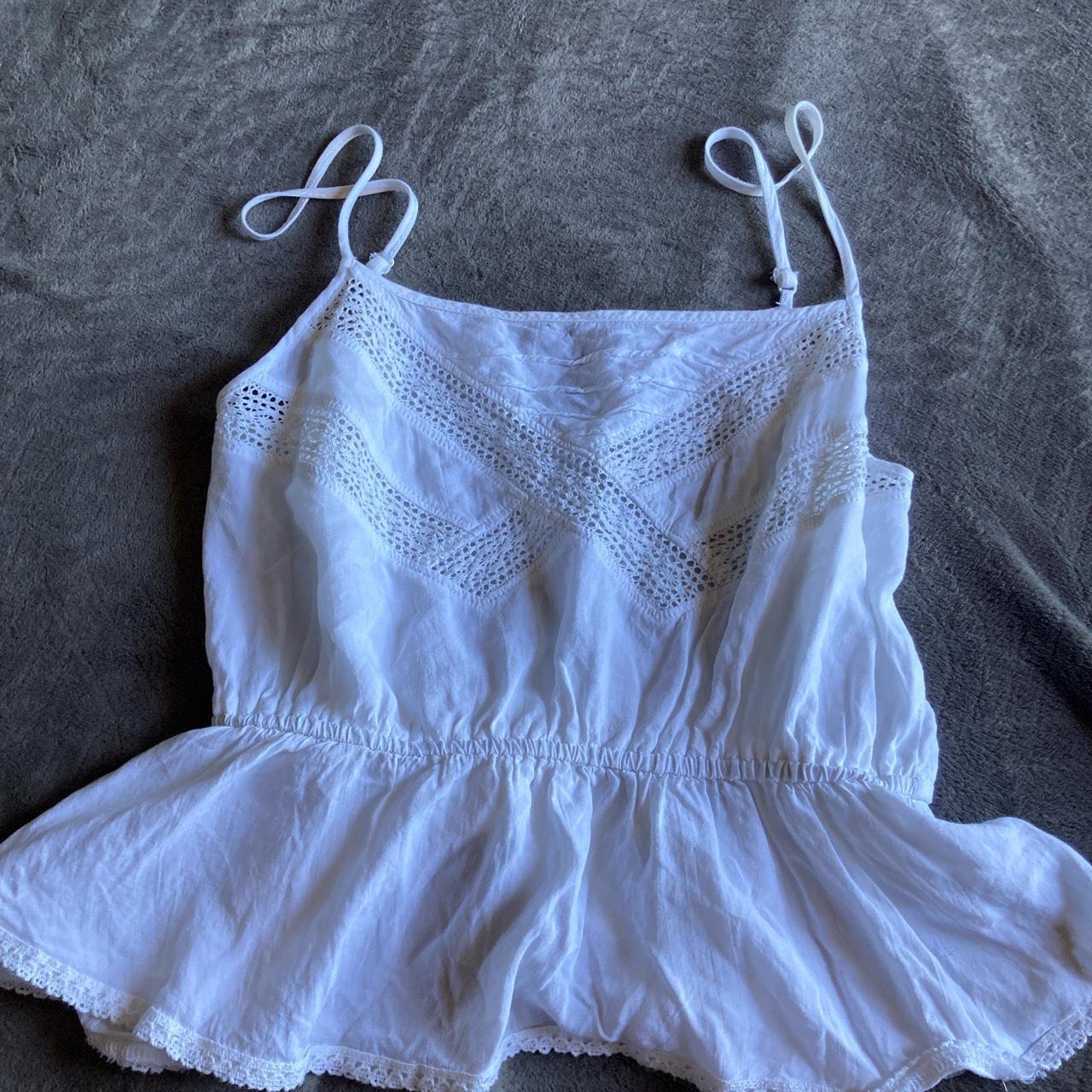 beachy and flowy white top. size small. from forever 21 - Depop