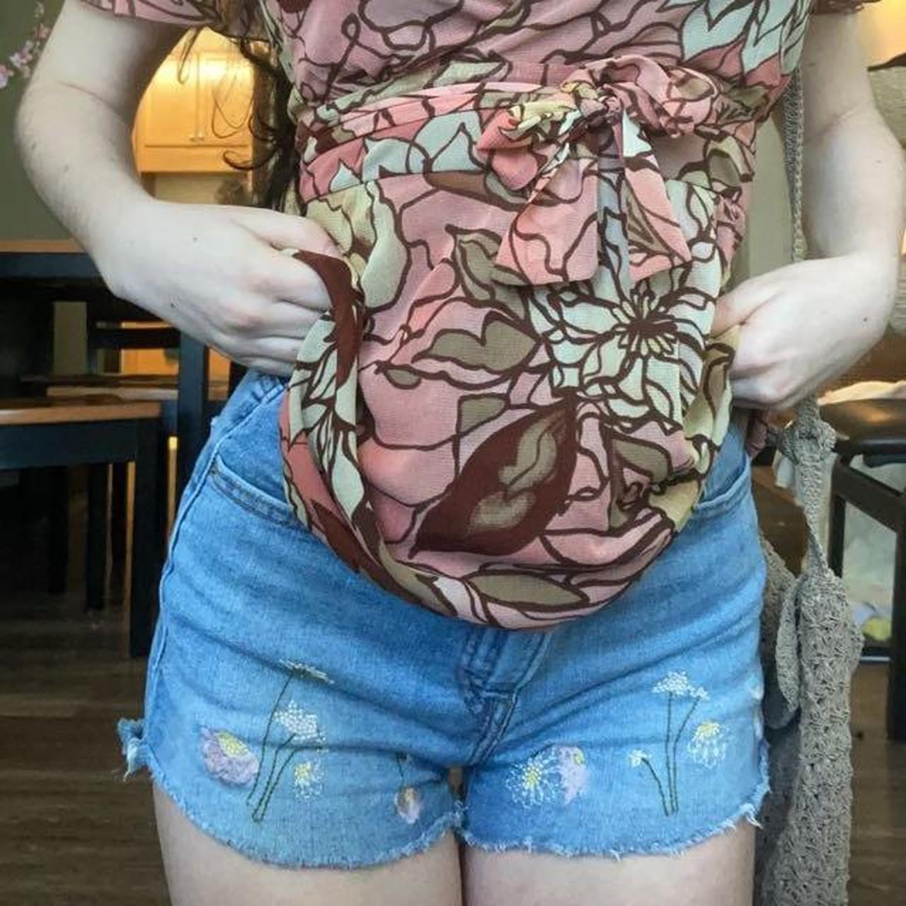 Vintage Levi’s daisy duke booty shorts with...