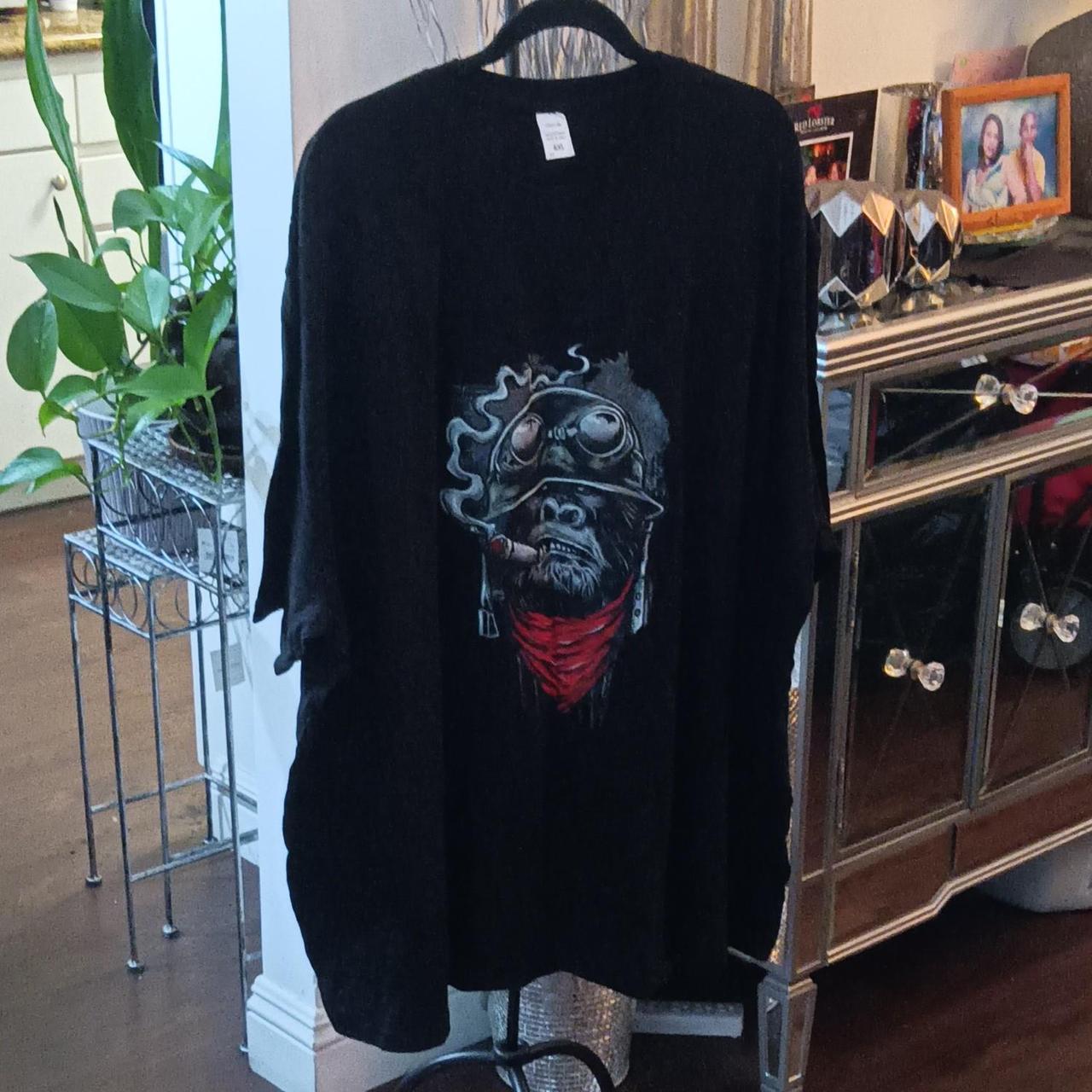 item listed by 999clothingstoredotcom