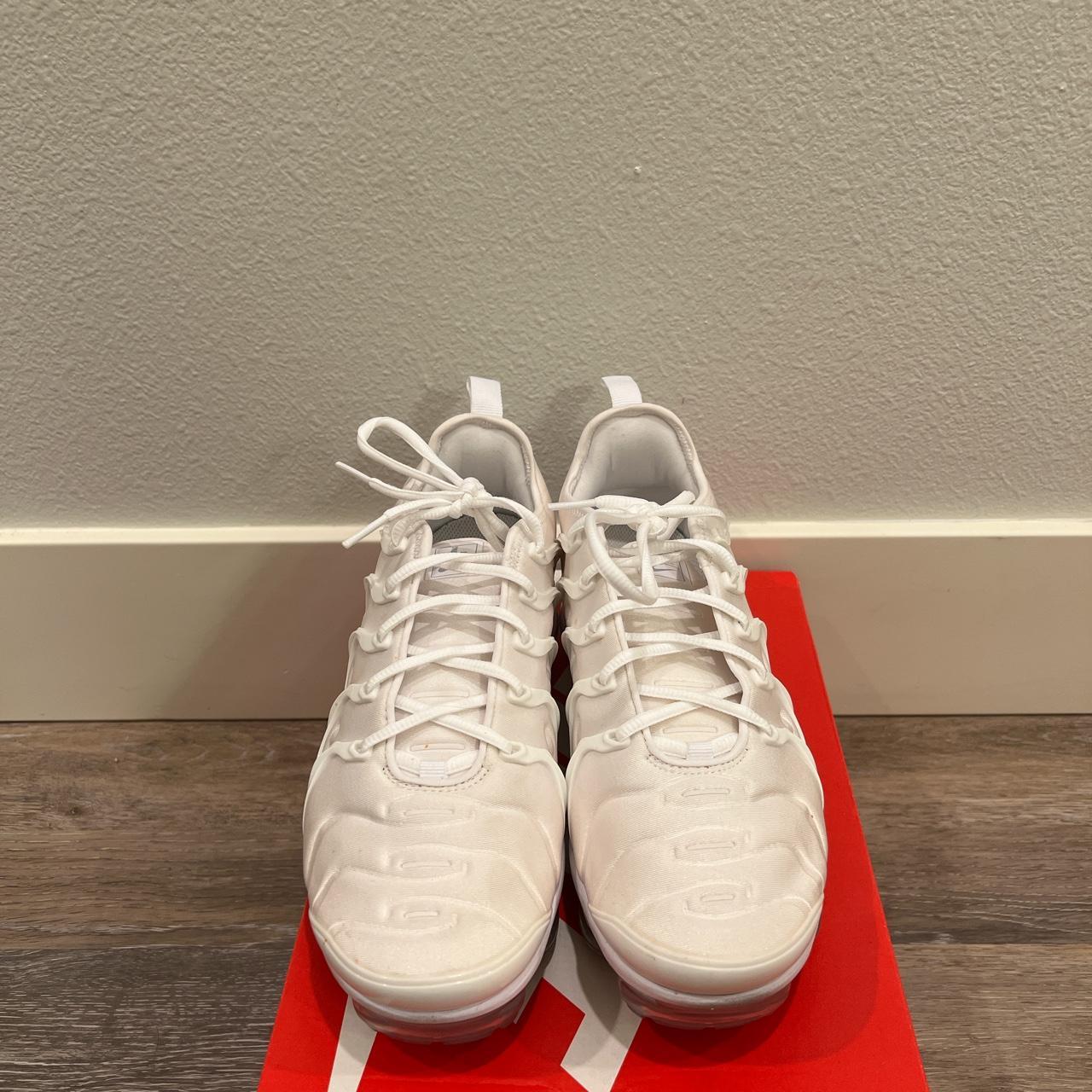 Nike air vapormax plus hotsell white & pure platinum