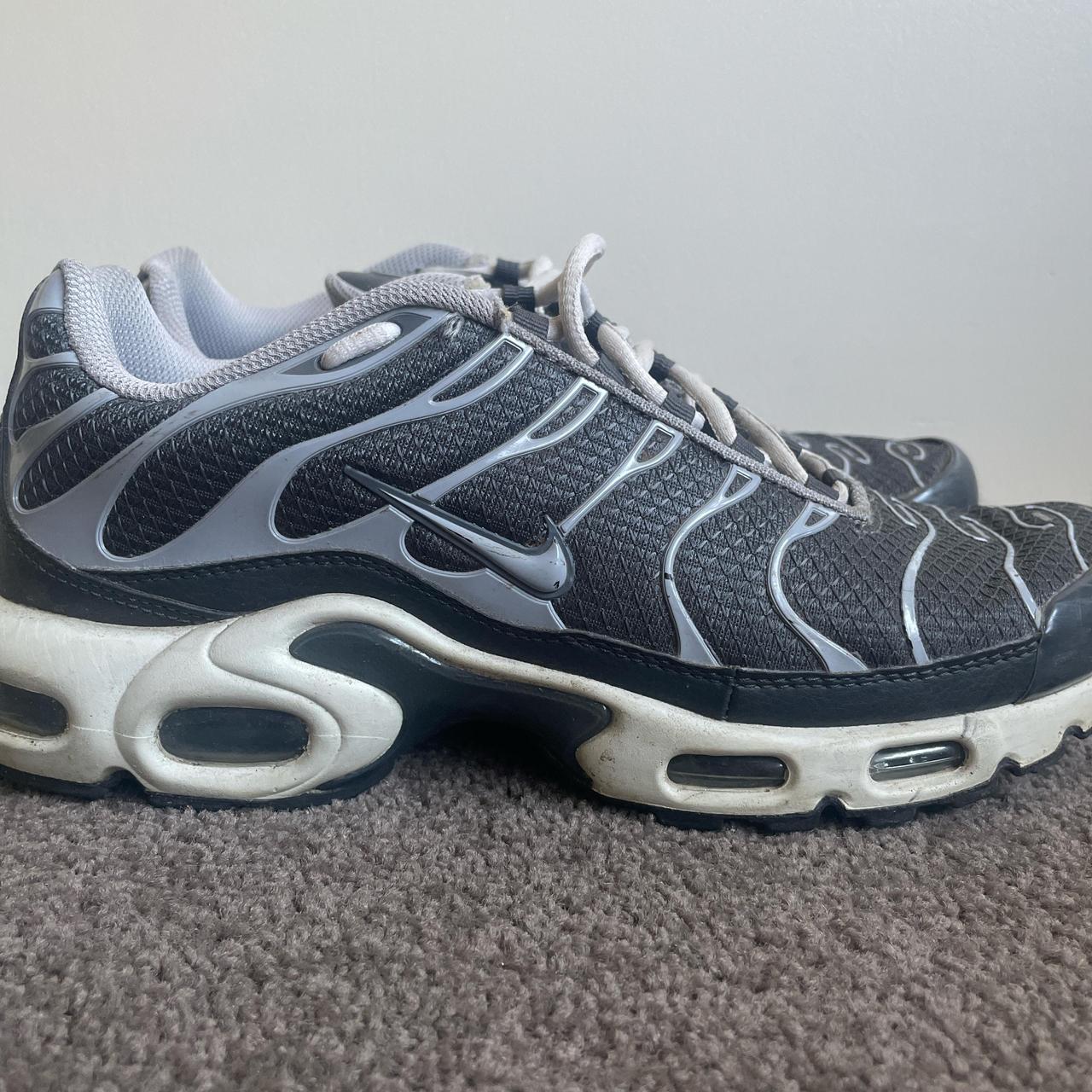 mens grey nike tns