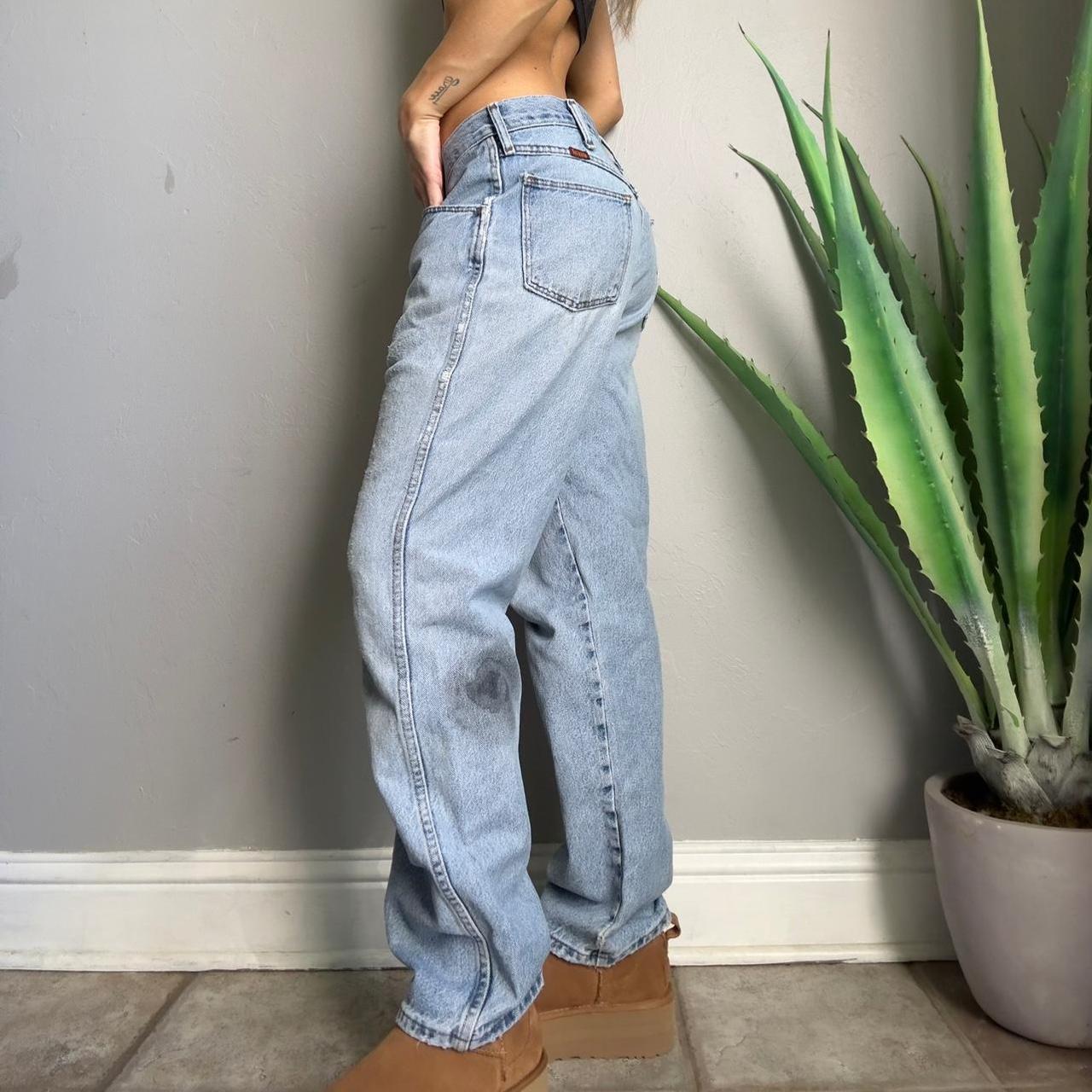 baggy relaxed fit dad jeans • i am a regular size 6... - Depop