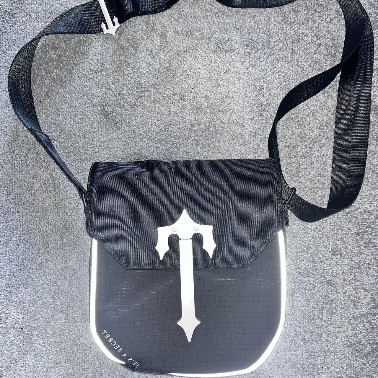 Cobra T trapstar man bag Black/Reflective trapstar Depop