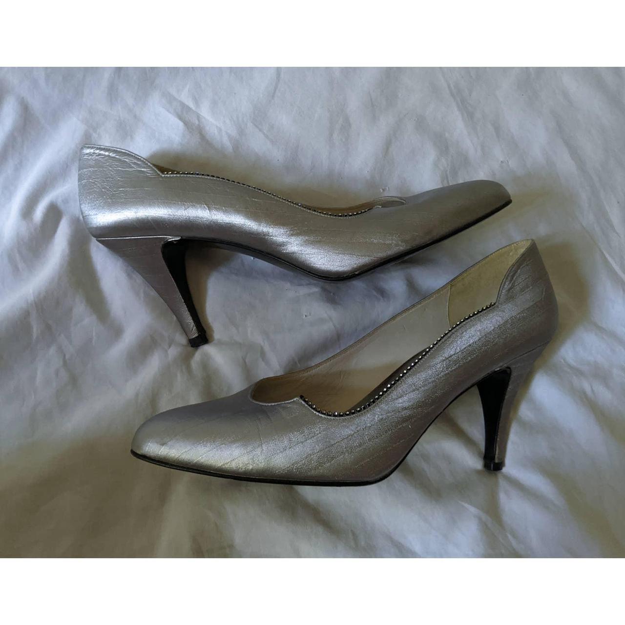 Glamorous Silver Metallic Pointed Heeled Shoes