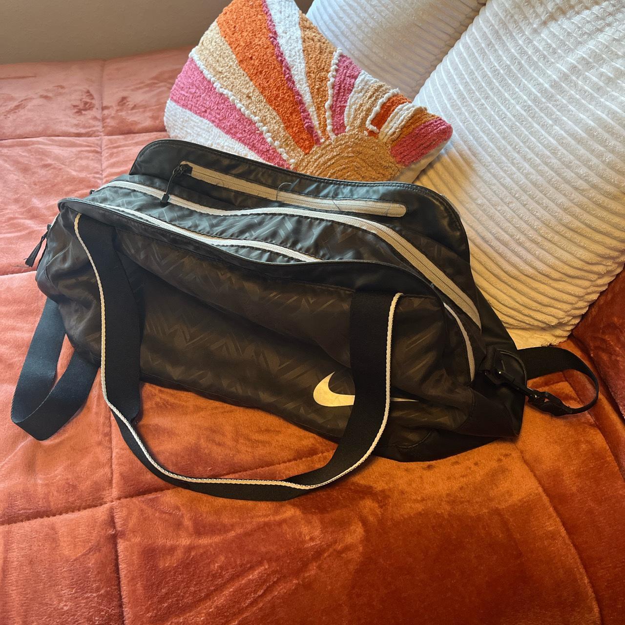 dufflebag nike