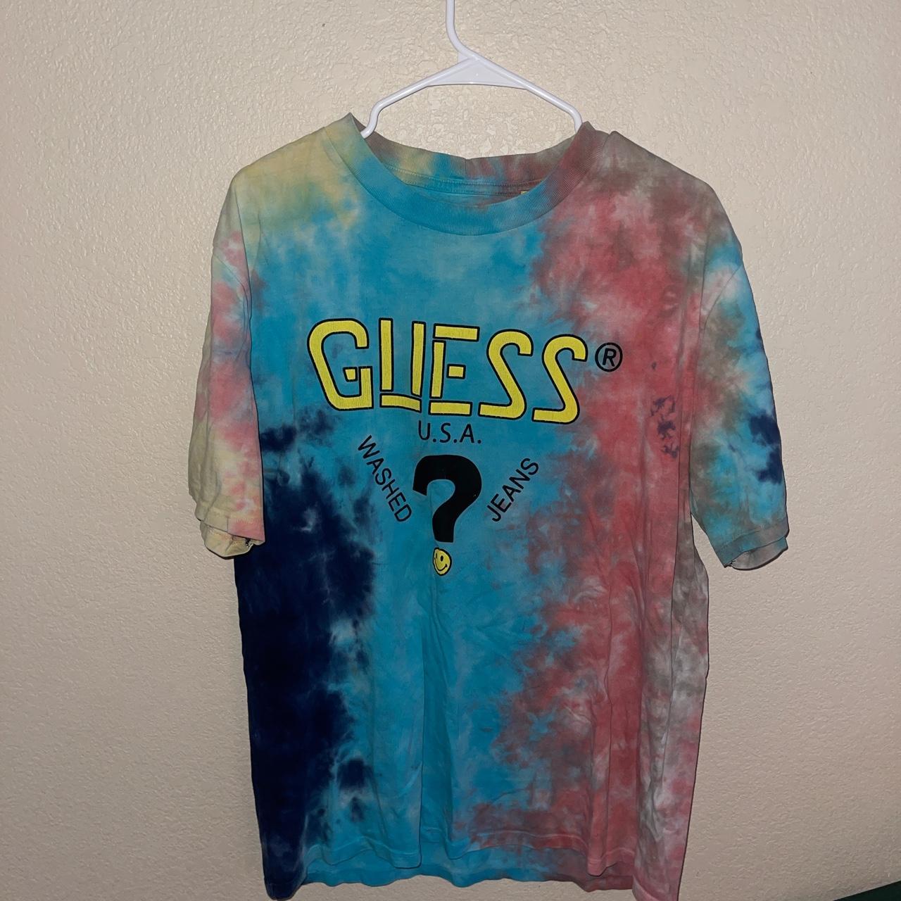 Guess x chinatown cheap market x smiley tee