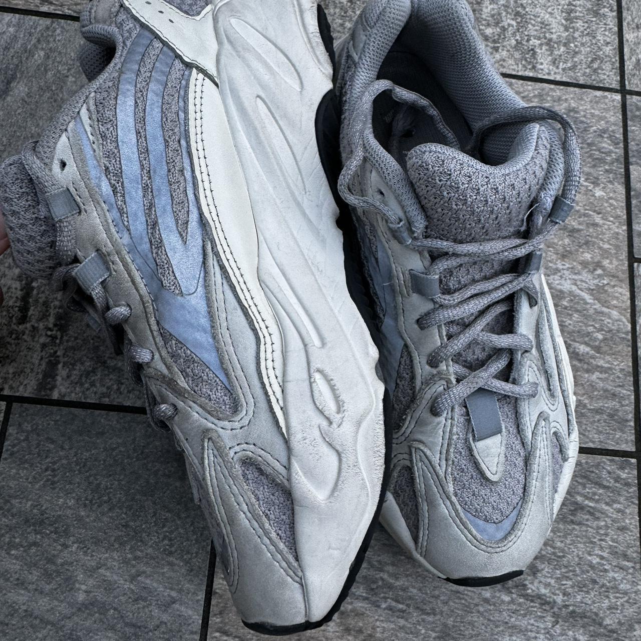 yeezy 700 static authentic
