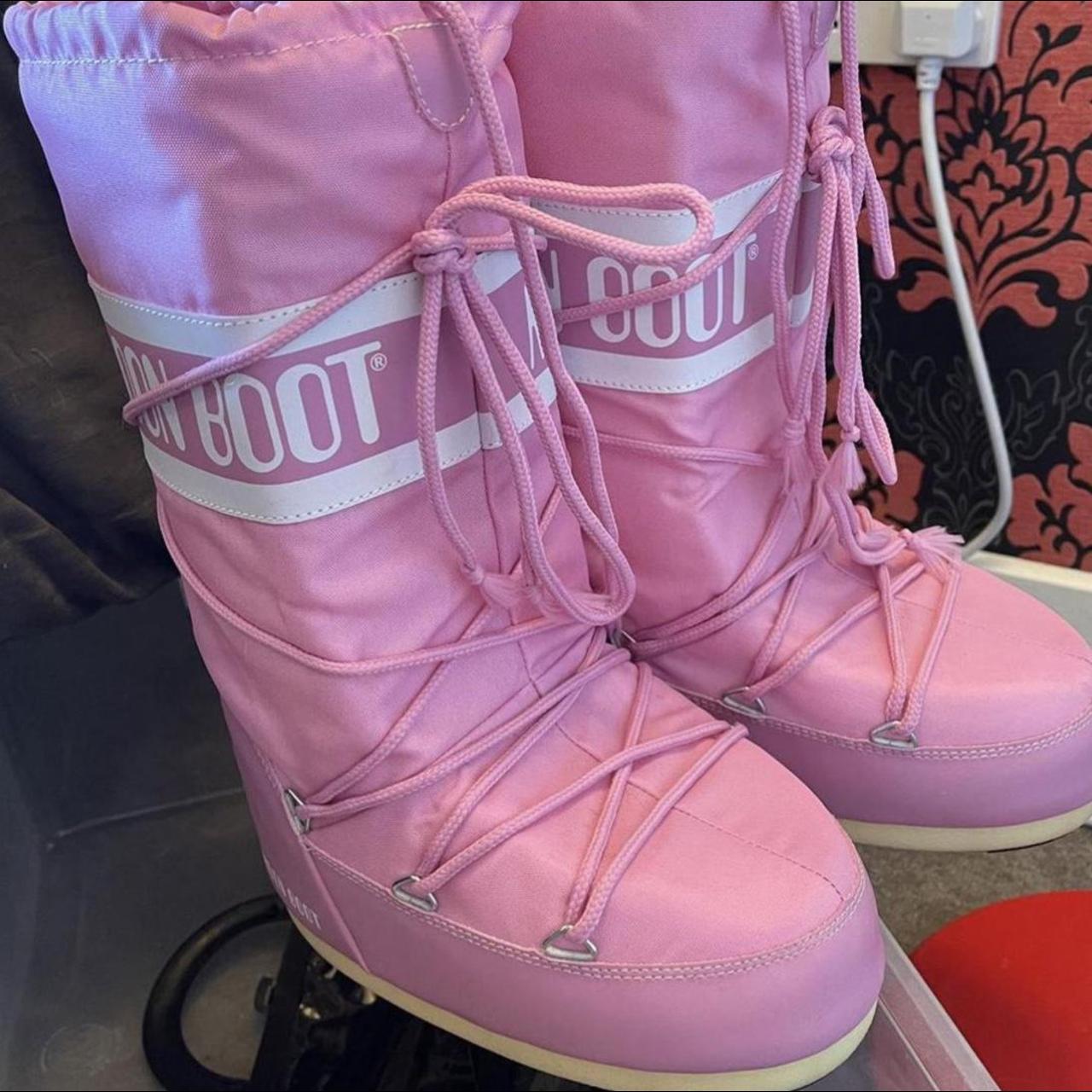 Moon Boot Women's Pink Footwear Depop
