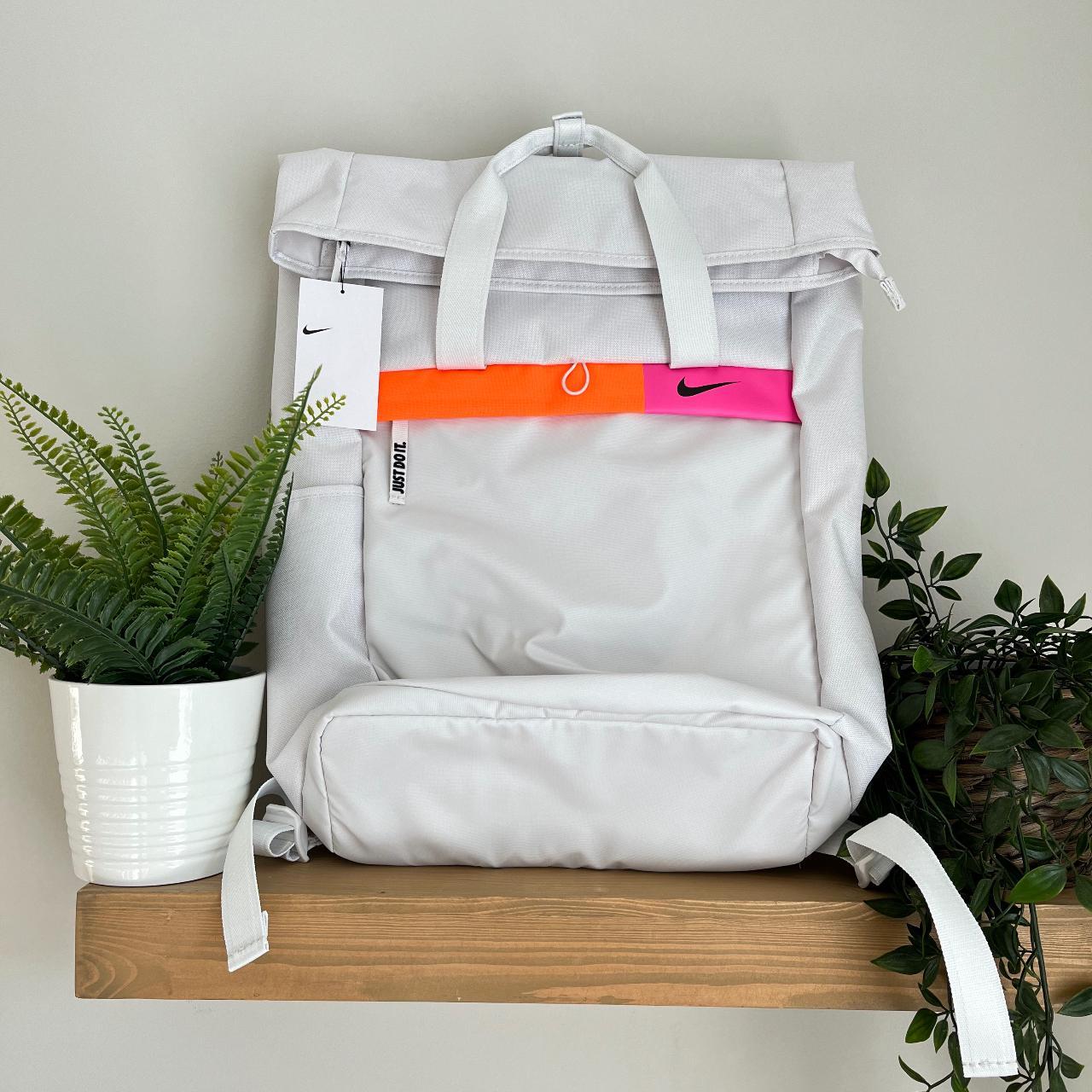 Nike radiate hot sale sports bag