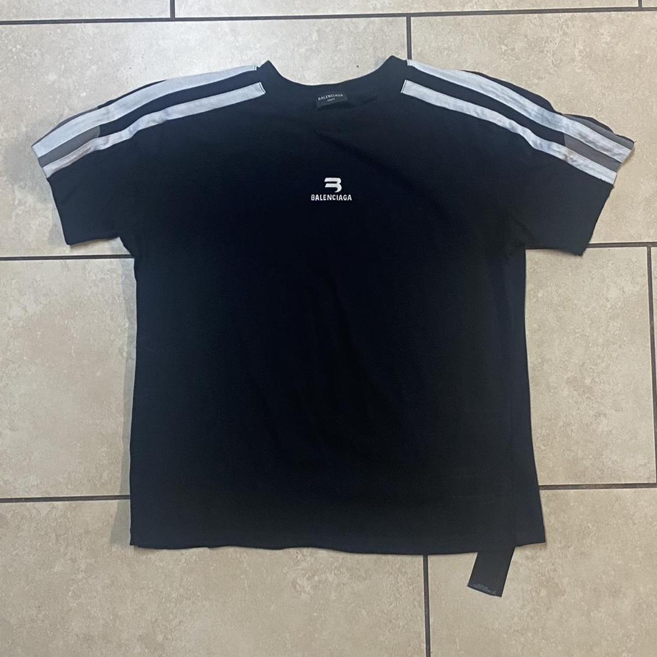 balenciaga shrunk shirt
