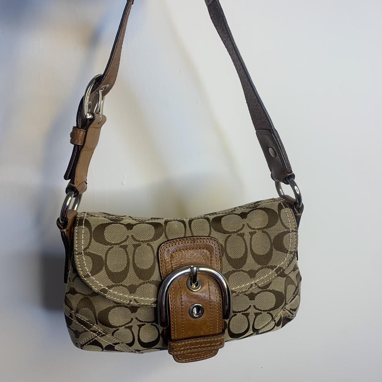 Coach soho signature online bag