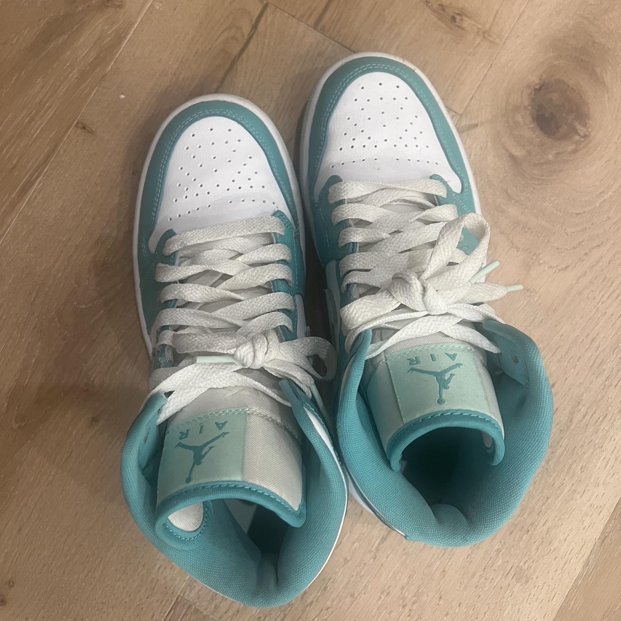 womens jordans teal