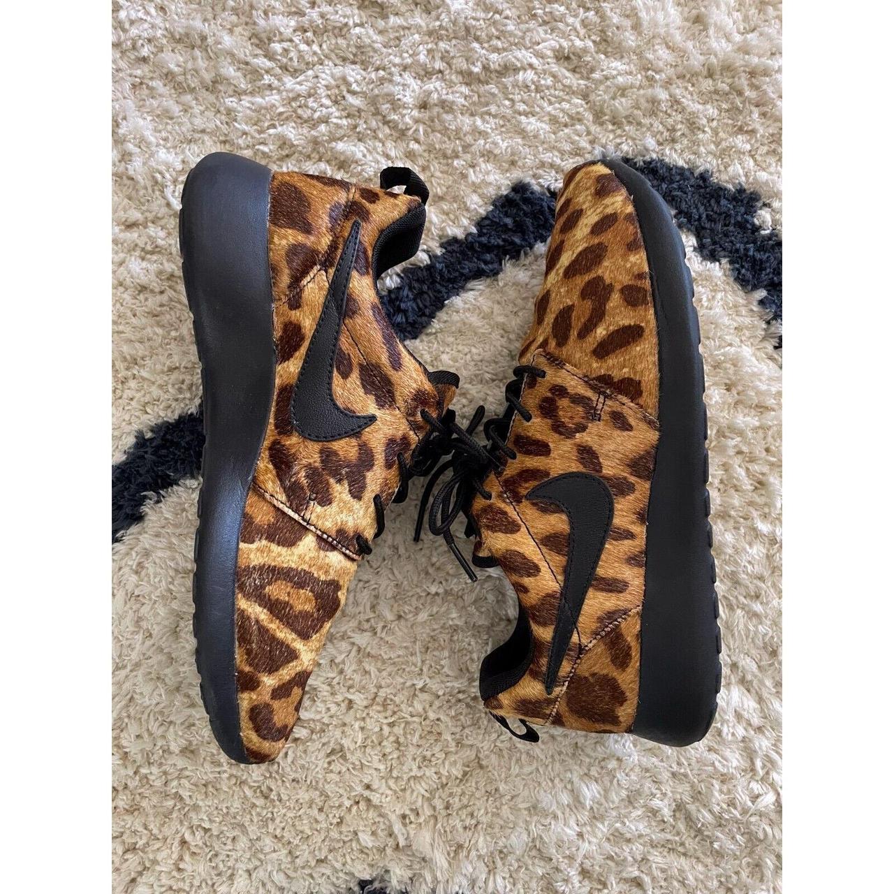 Nike Sneaker Leopard Print Nike Roshe Run Women's Shoes Nike Roshe One  Print (GS) Black/ Metallic