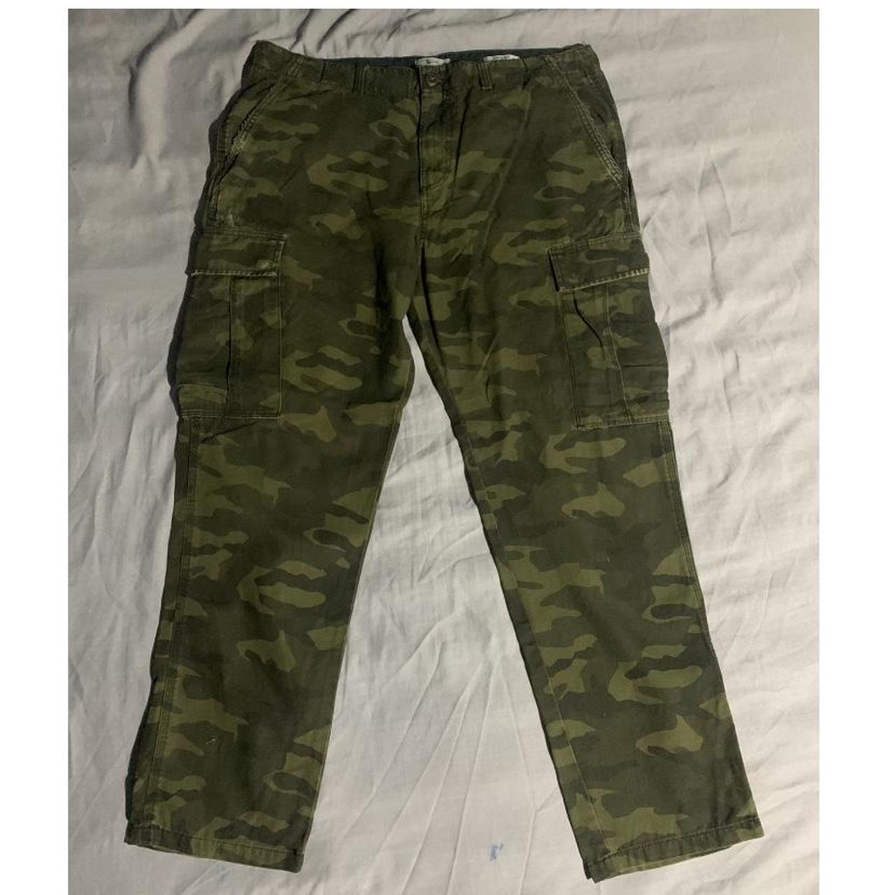 Tu-man/ Loose fit Green Camo trousers 36w 32L - Depop