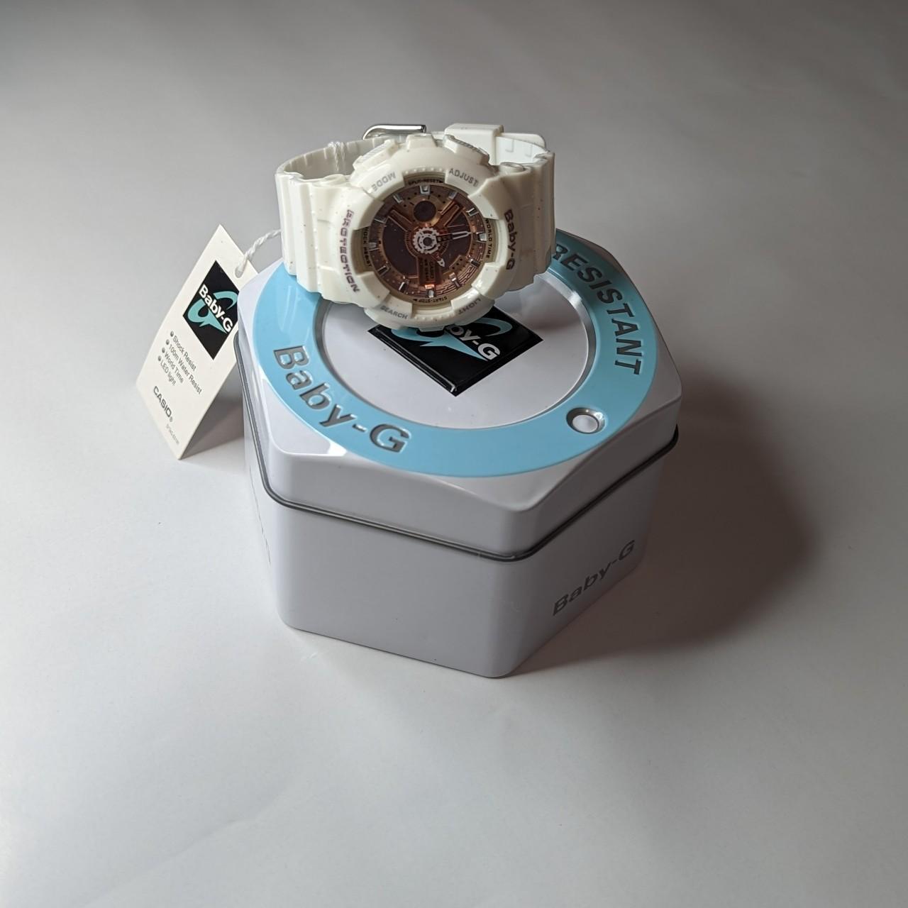 Prada Women's Watch Depop