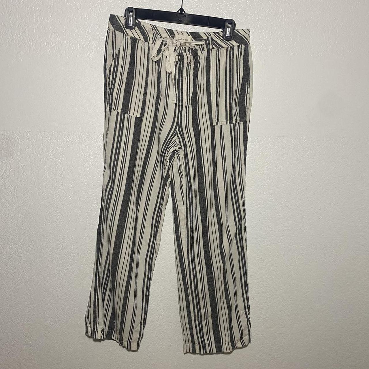 Women's White and Grey Trousers | Depop