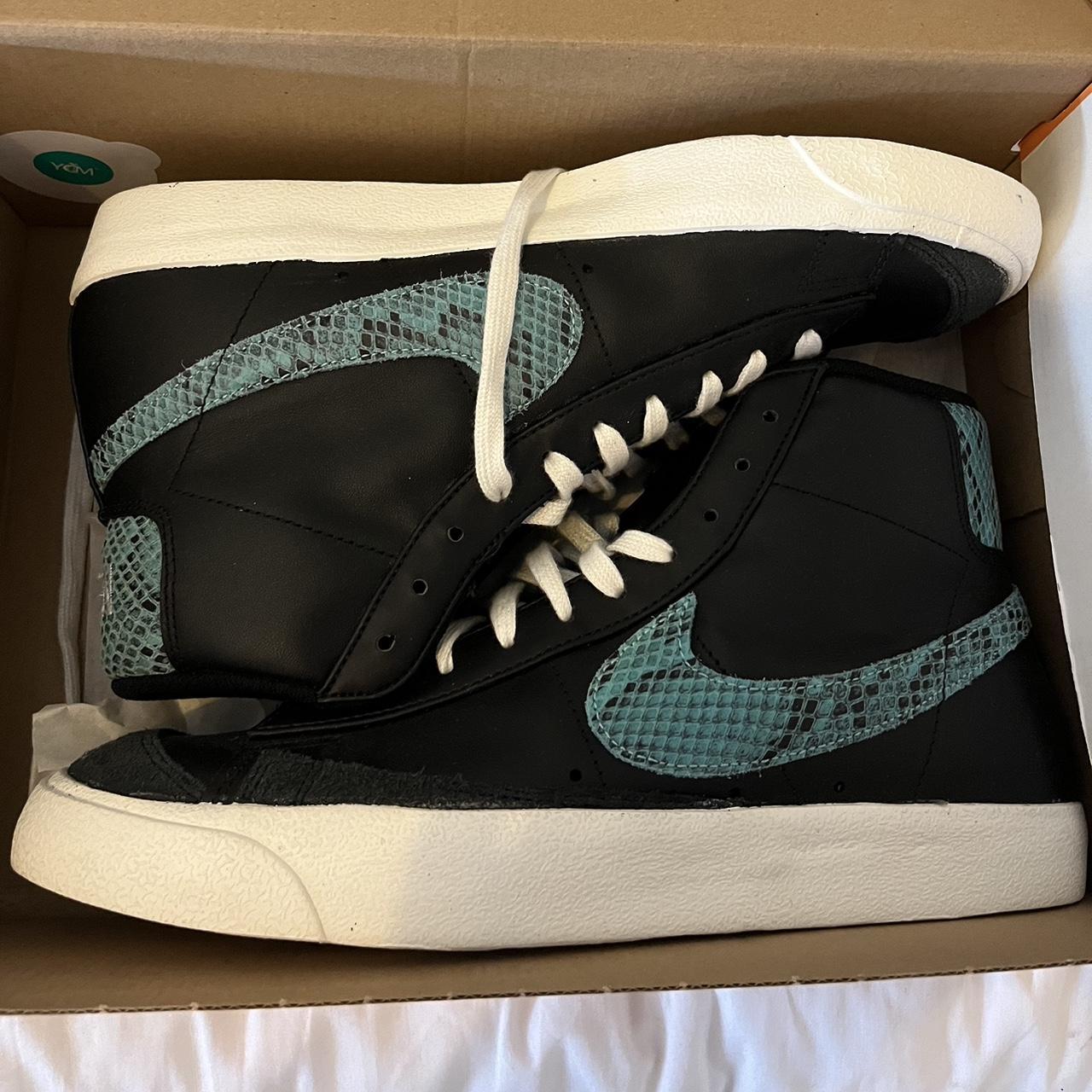 blazer mid 77 vintage reptile