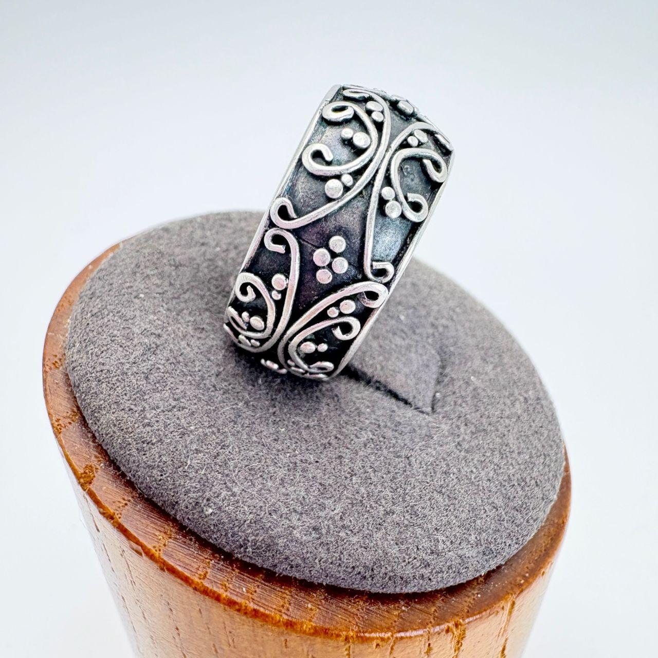 Preloved Women's Ring - Silver – VTG Solid Sterli… - image 3