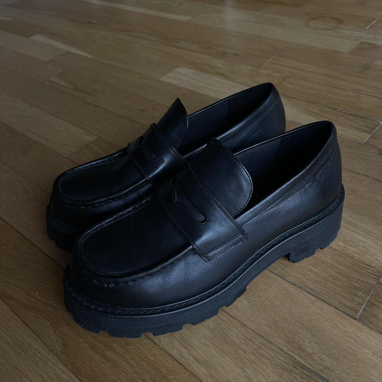 Vagabond Women's Black Loafers | Depop