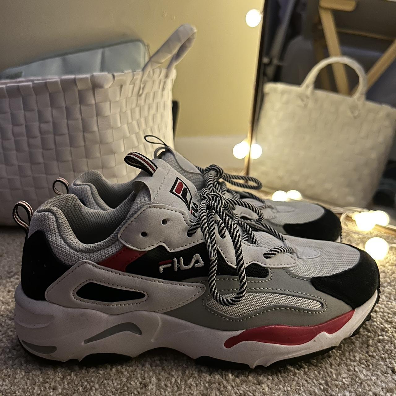 Fila contact sale