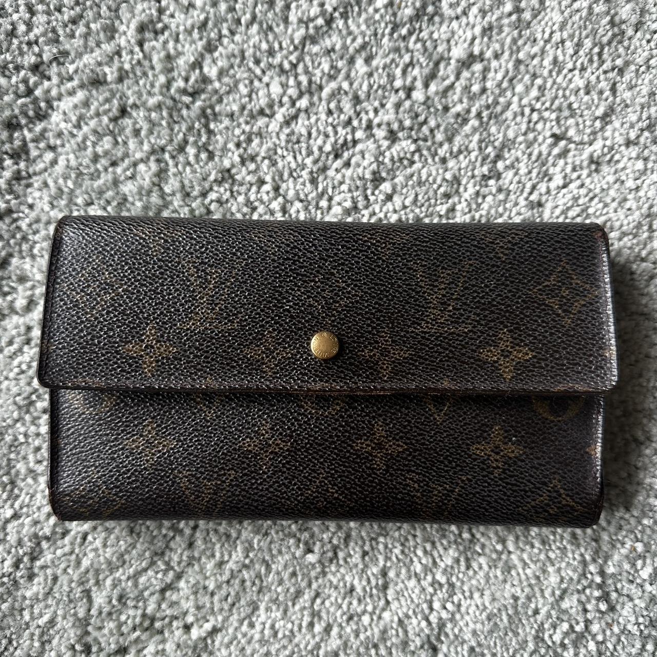 Louis Vuitton small wallet #louisvuitton #wallet - Depop